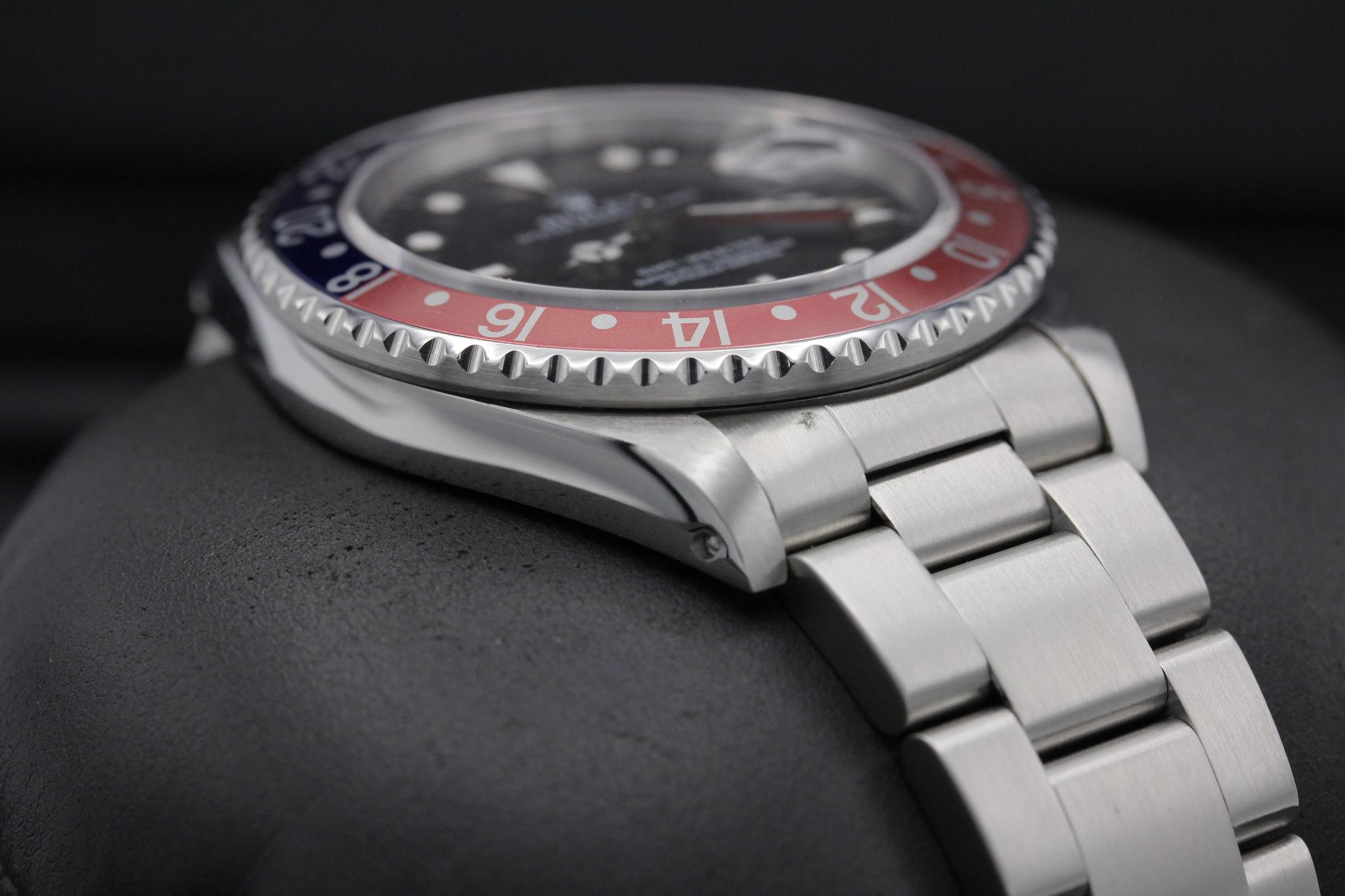 Watch Image 6