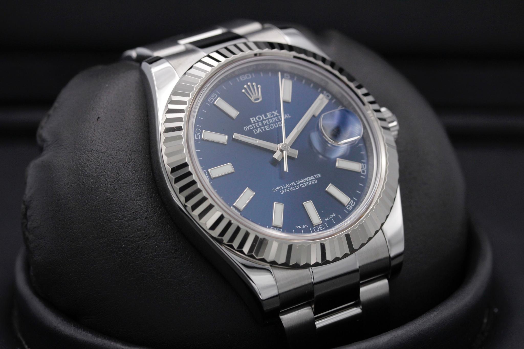 Watch Image 10