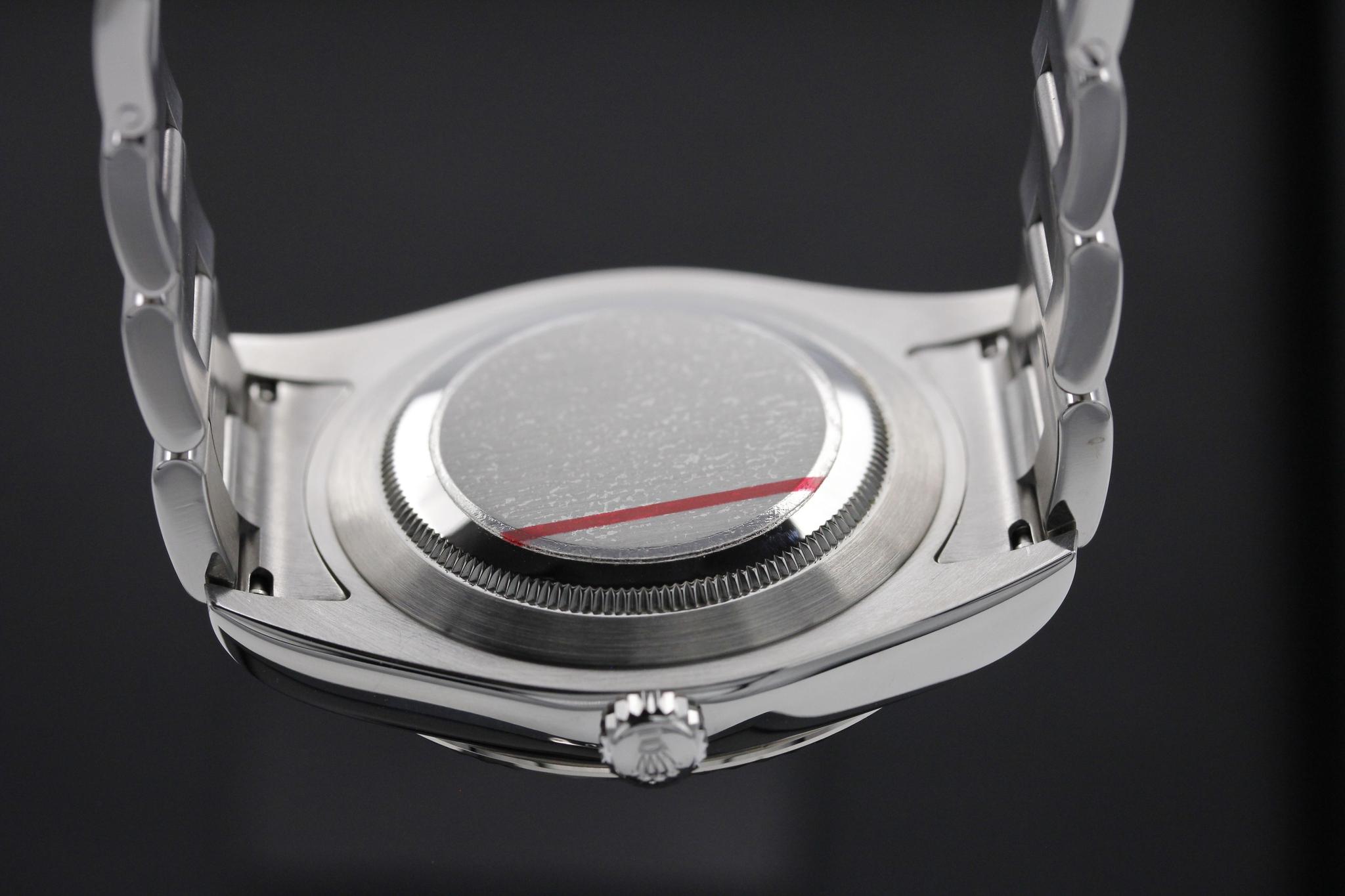 Watch Image 7