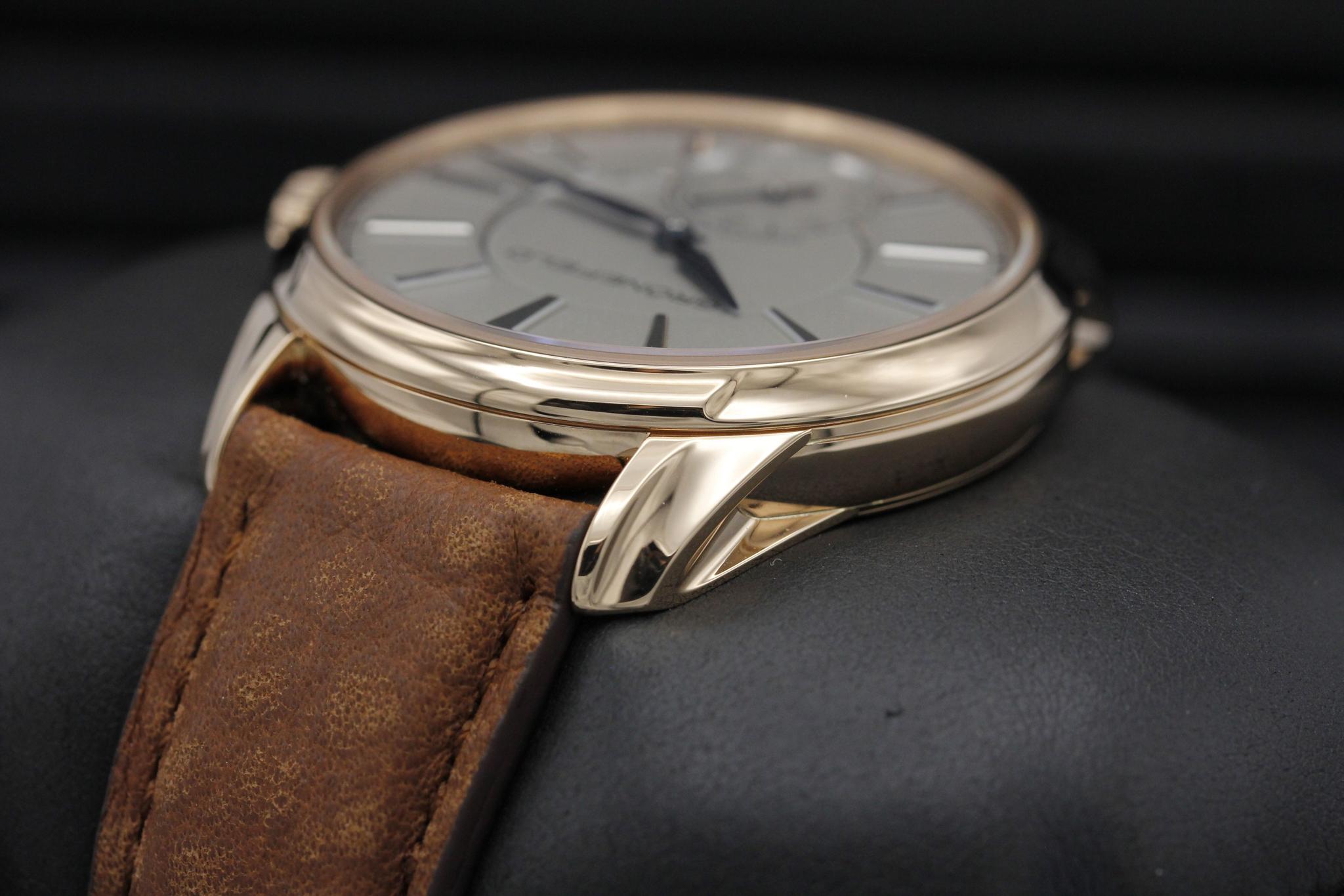 Watch Image 5