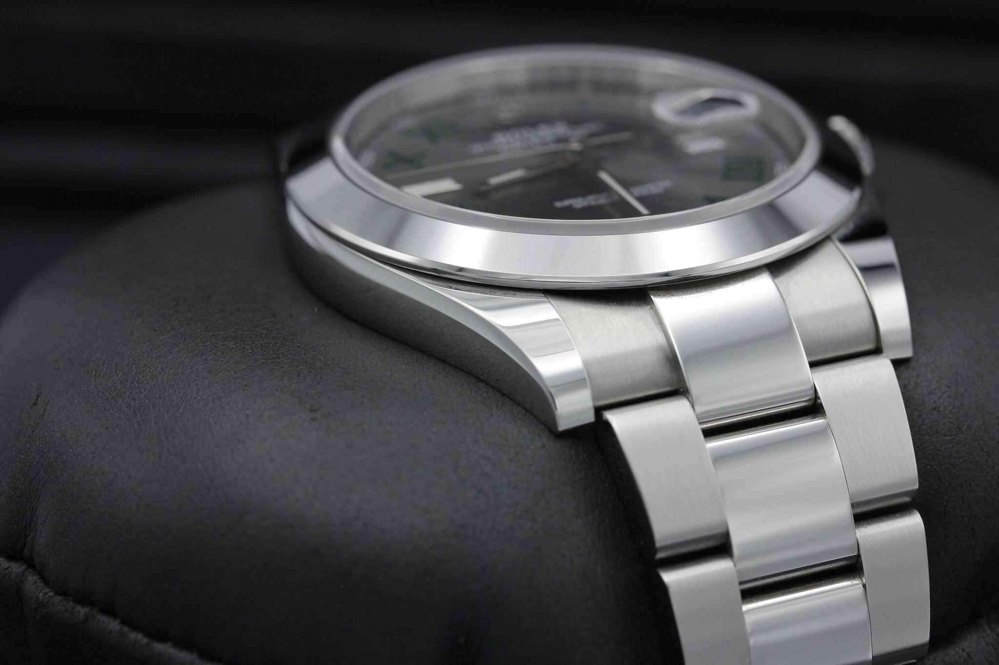 Watch Image 5