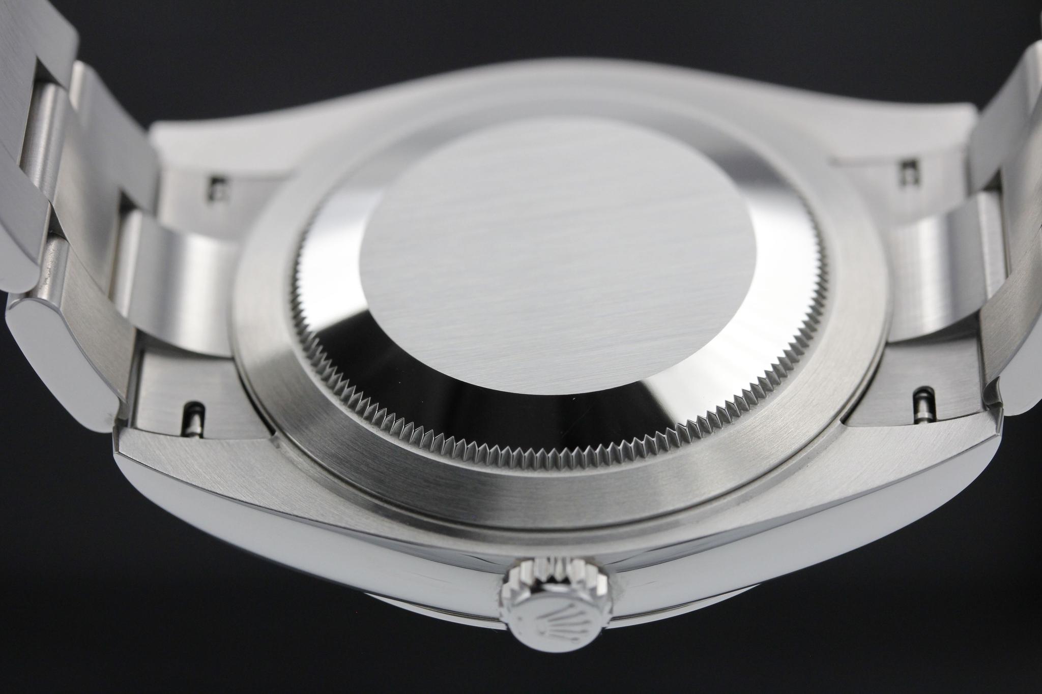 Watch Image 7