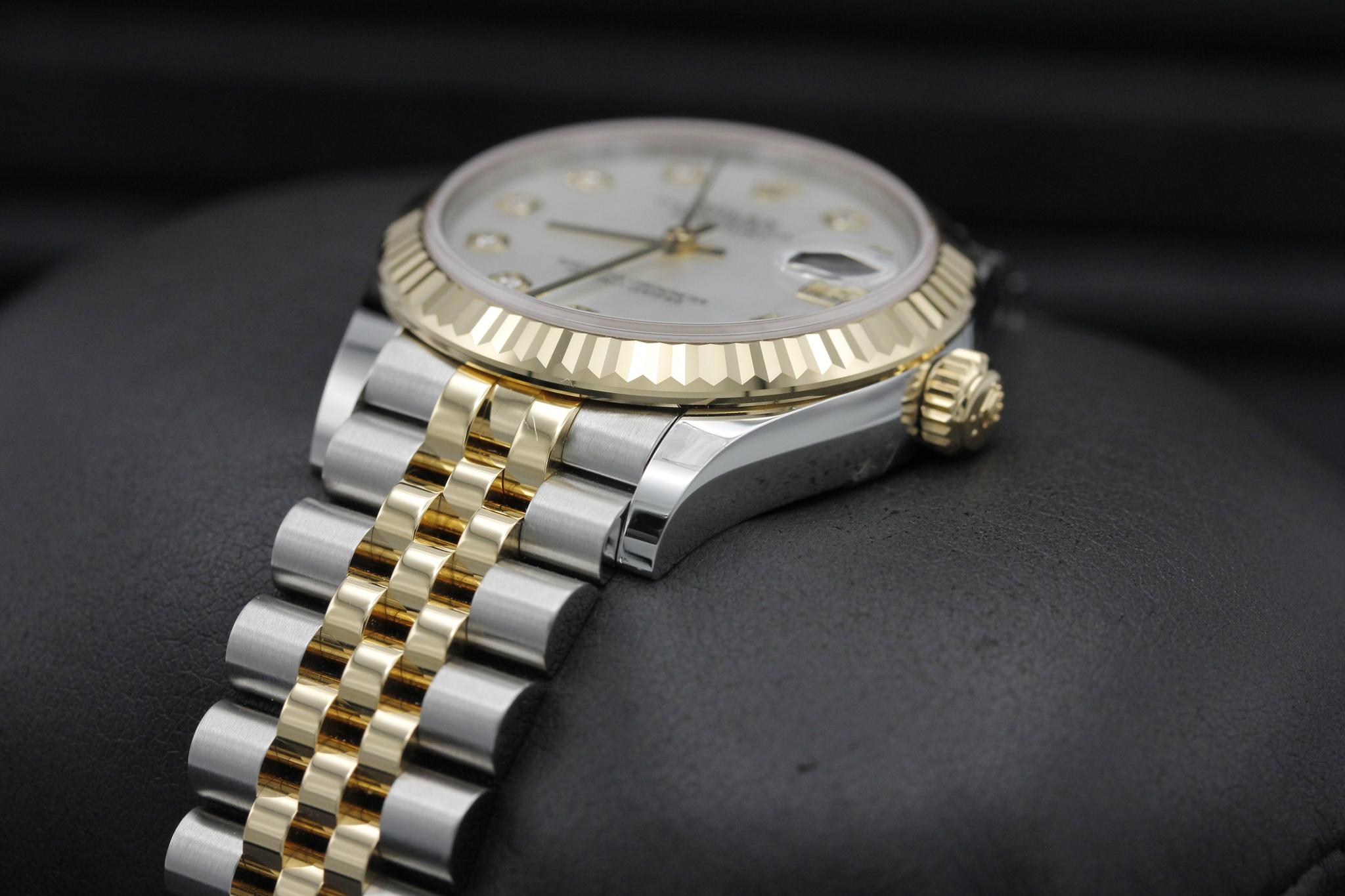 Watch Image 2