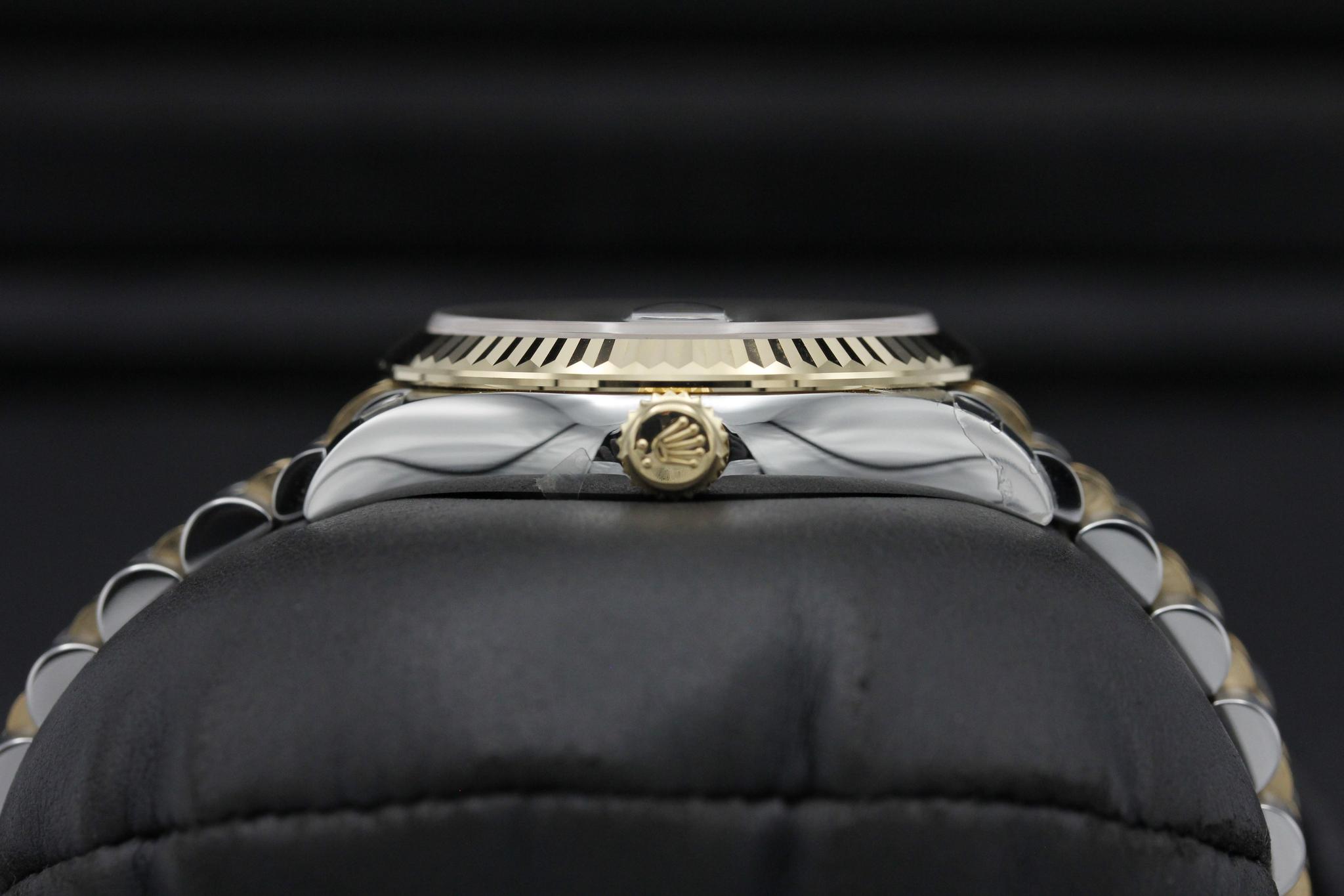 Watch Image 3