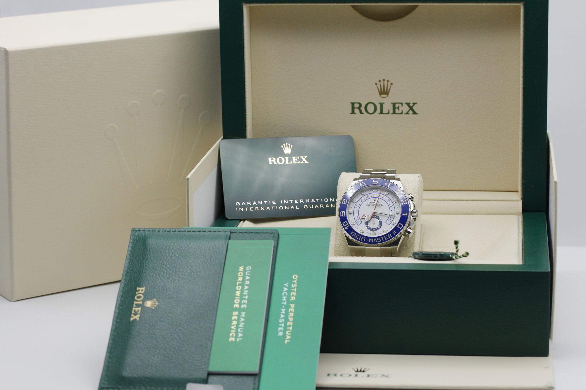 Watch Image 11