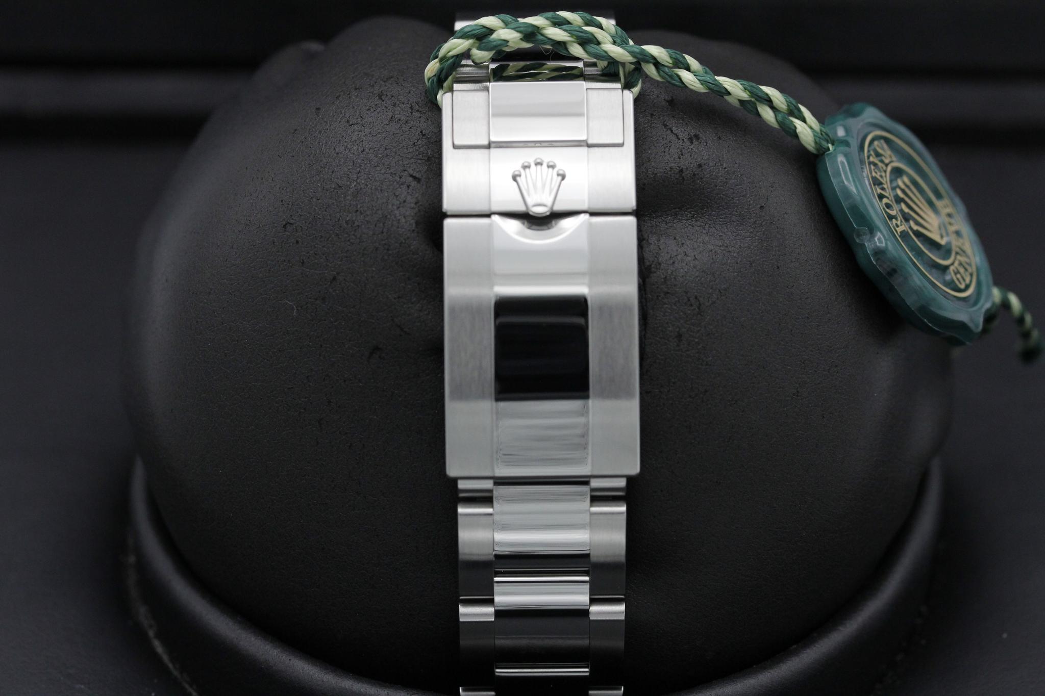 Watch Image 8