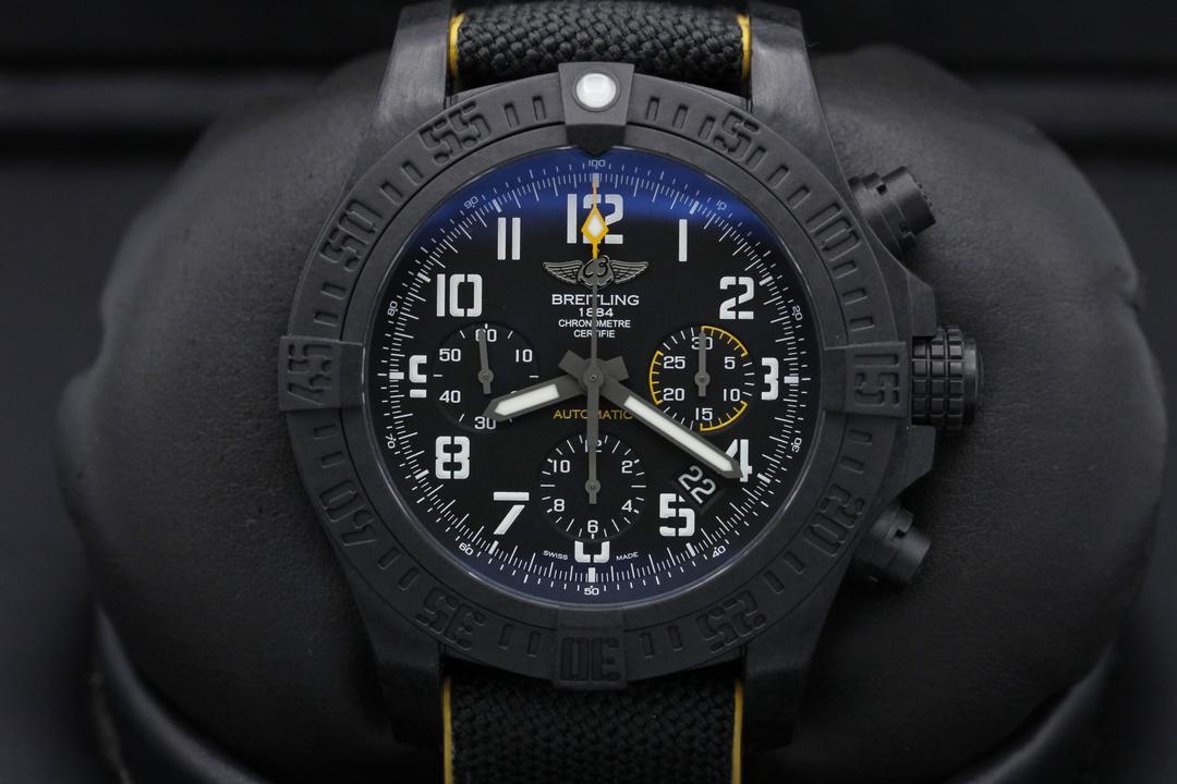 Breitling Avenger Hurricane 45 XB0180E4-BF31BKRD