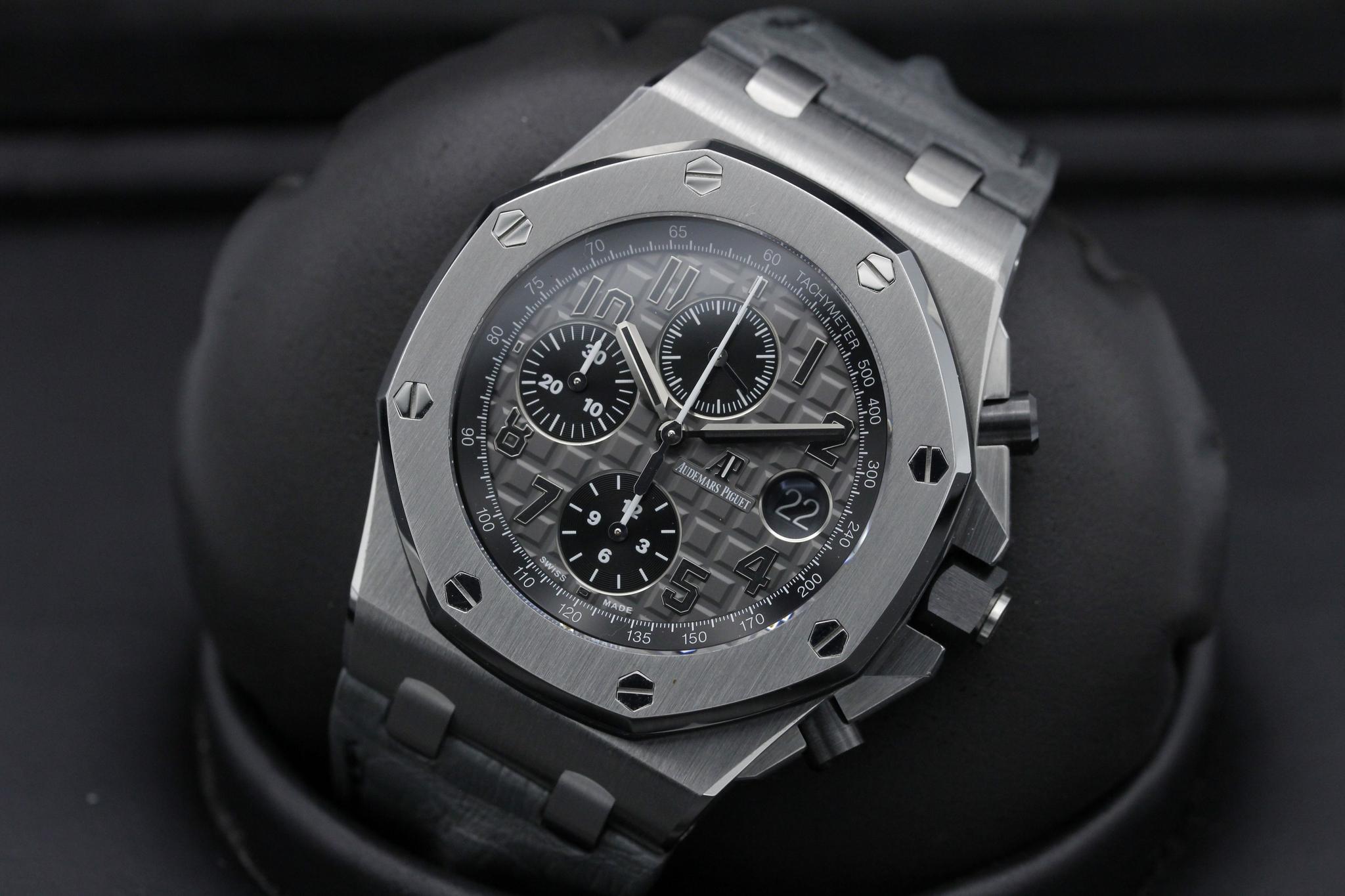 Watch Image 9