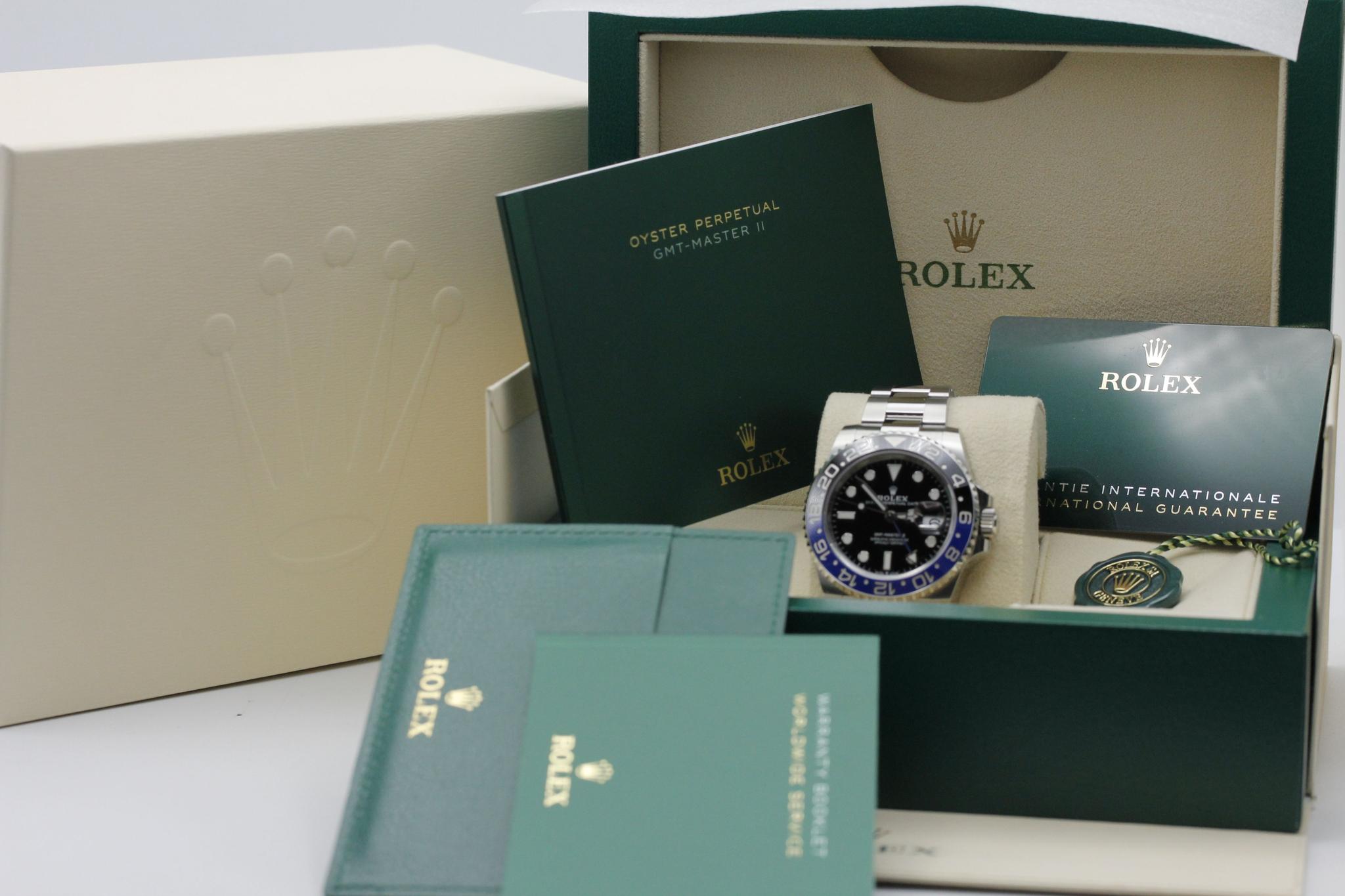 Watch Image 11