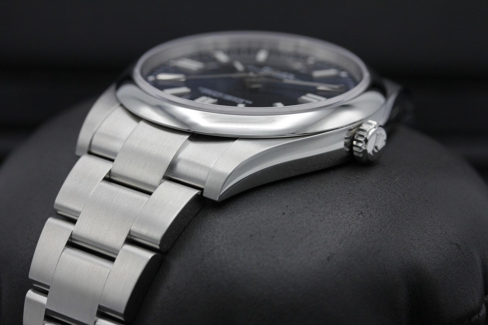 Watch Image 2