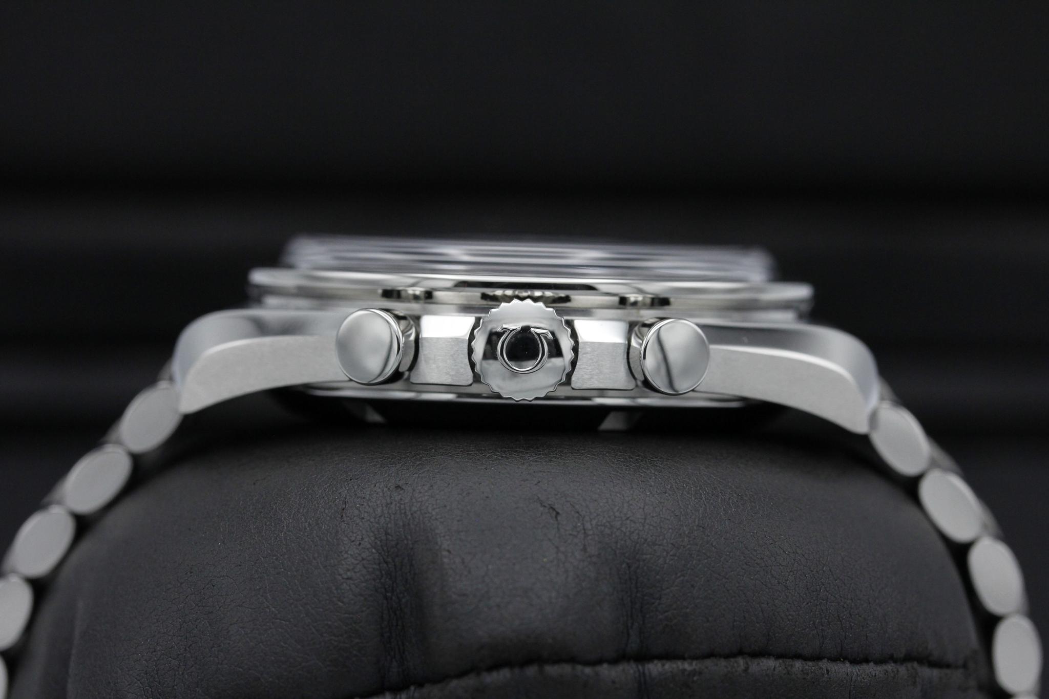 Watch Image 3