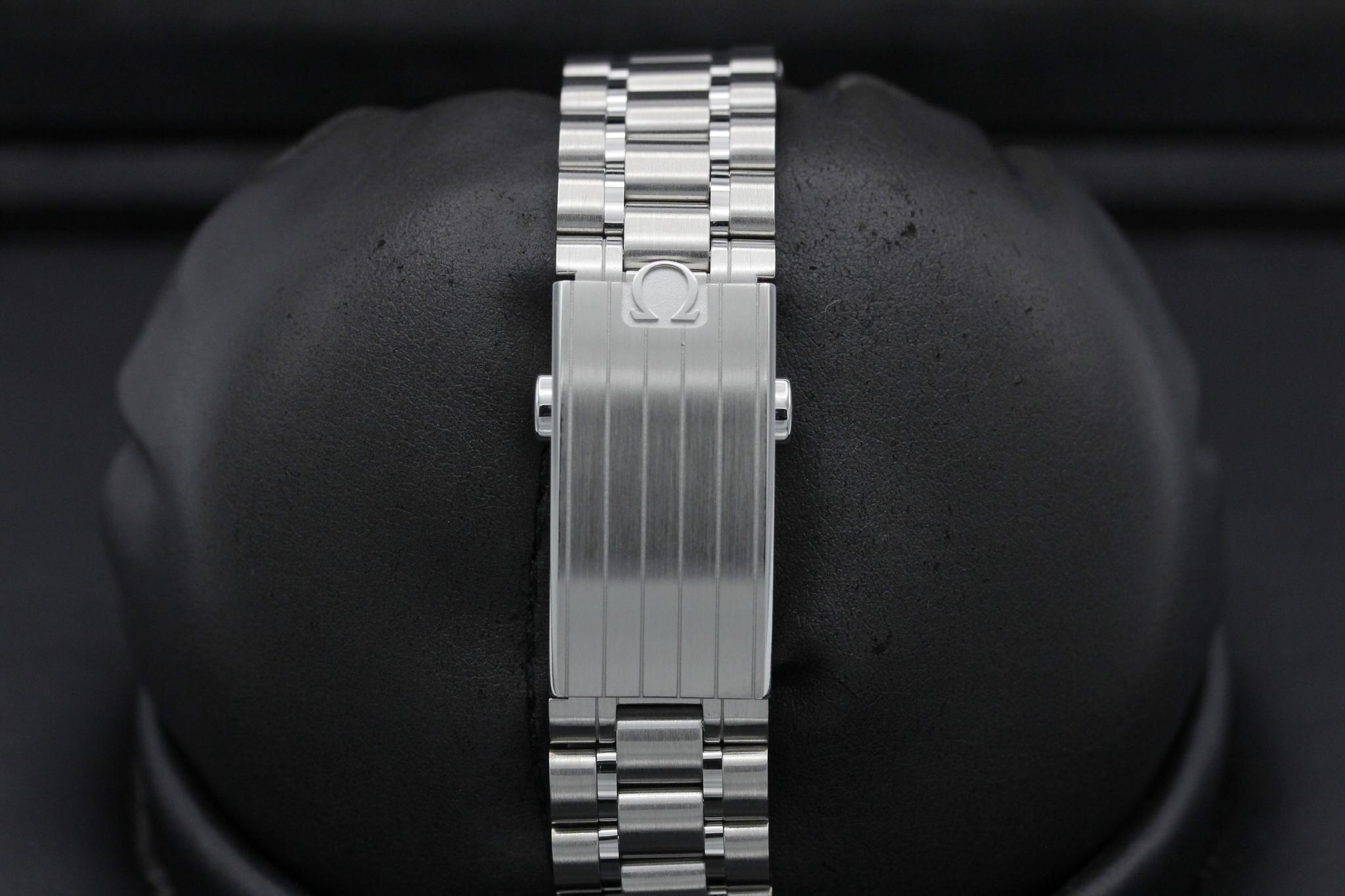 Watch Image 8