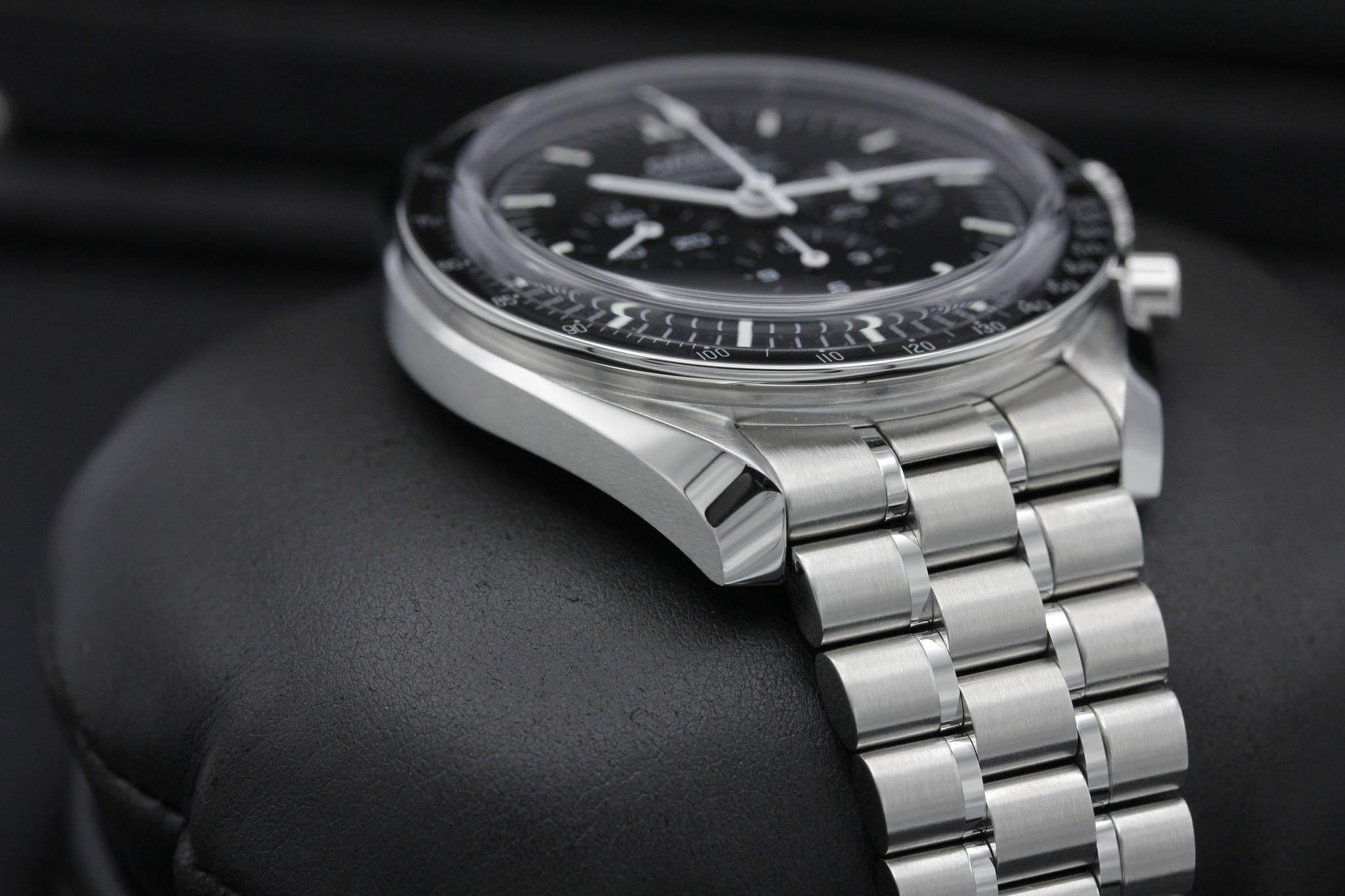 Watch Image 6