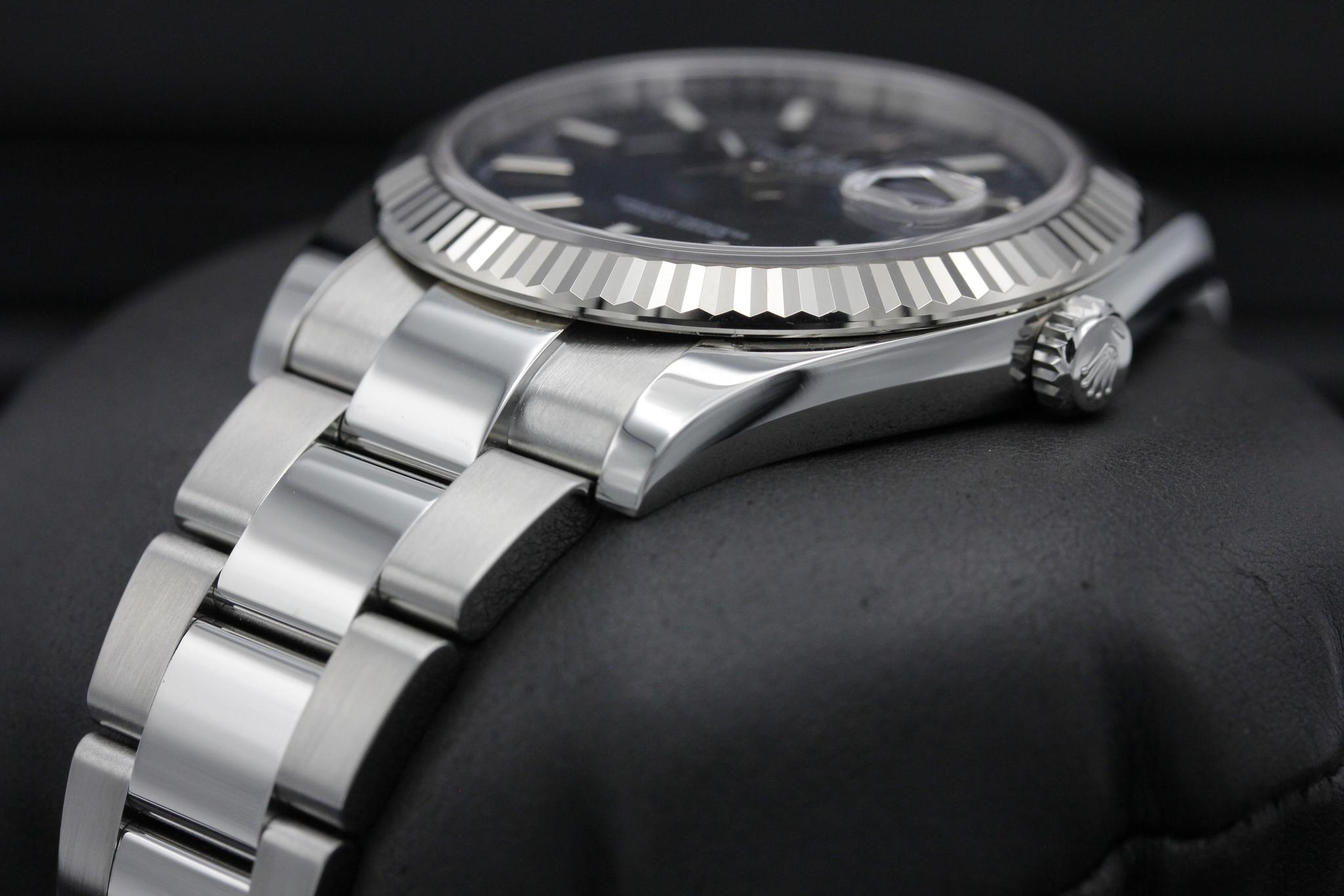 Watch Image 2