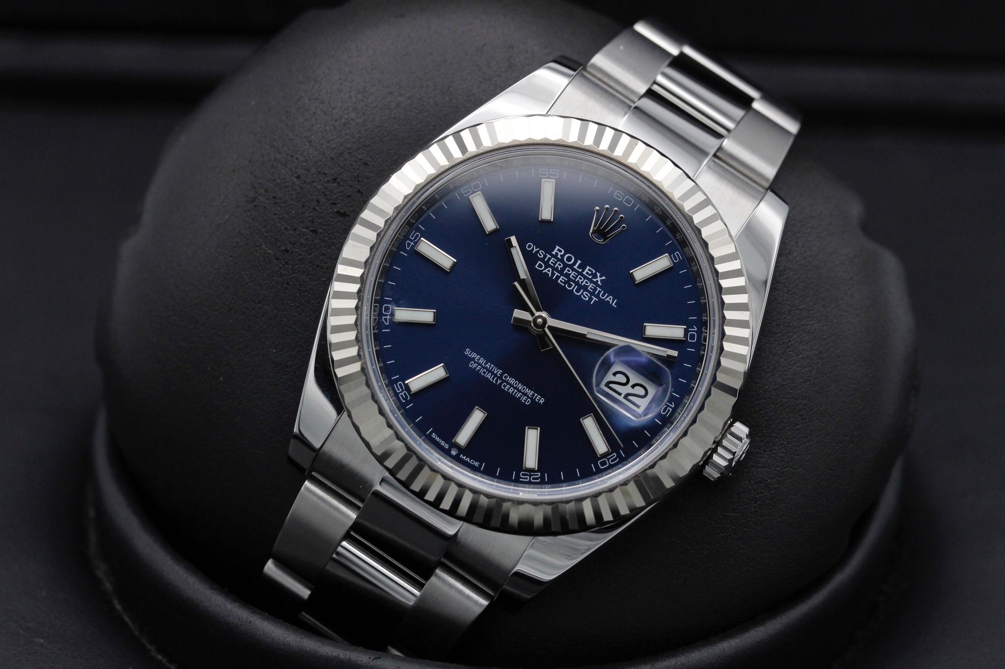 Watch Image 9