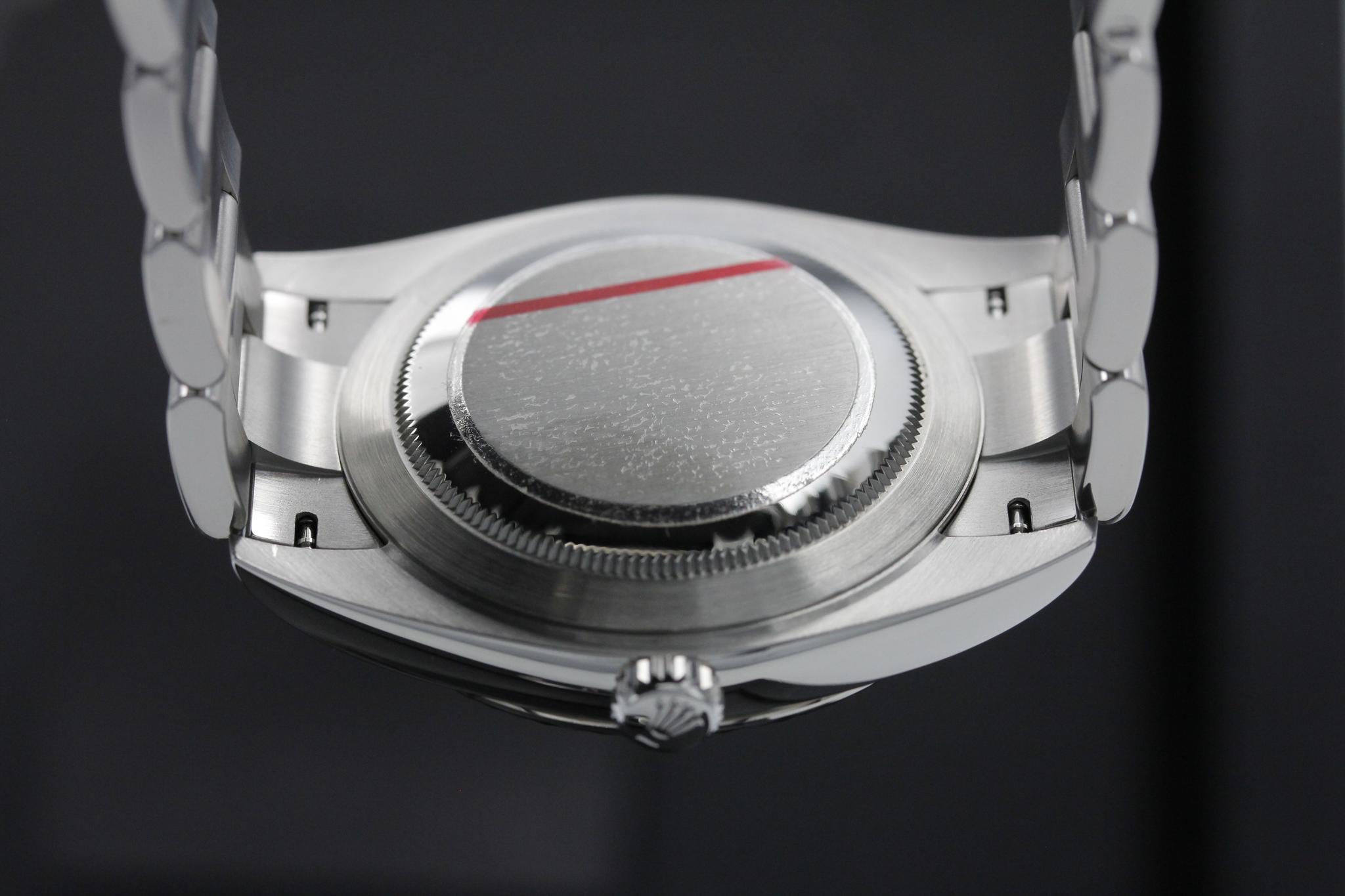 Watch Image 7