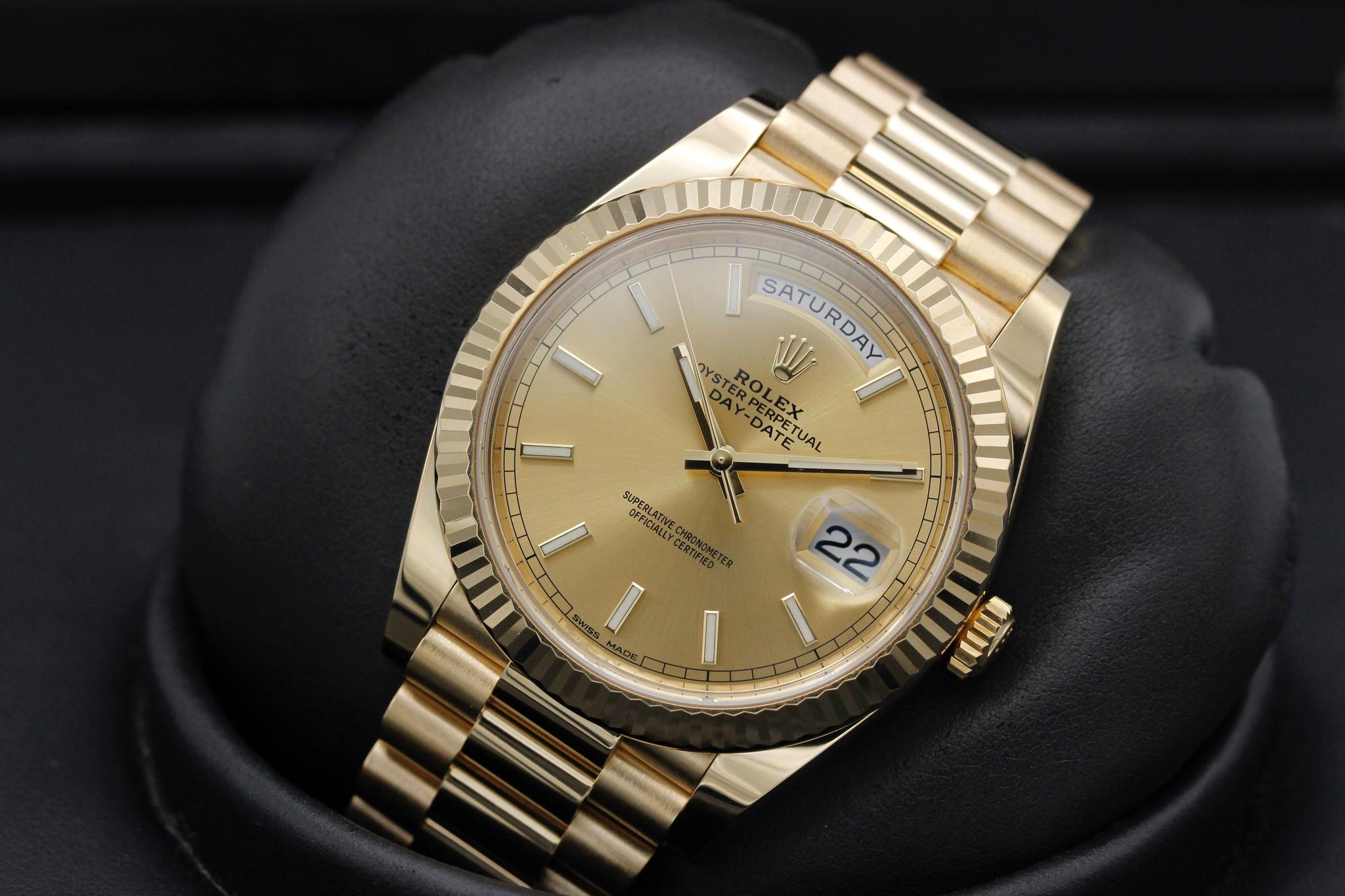Watch Image 9