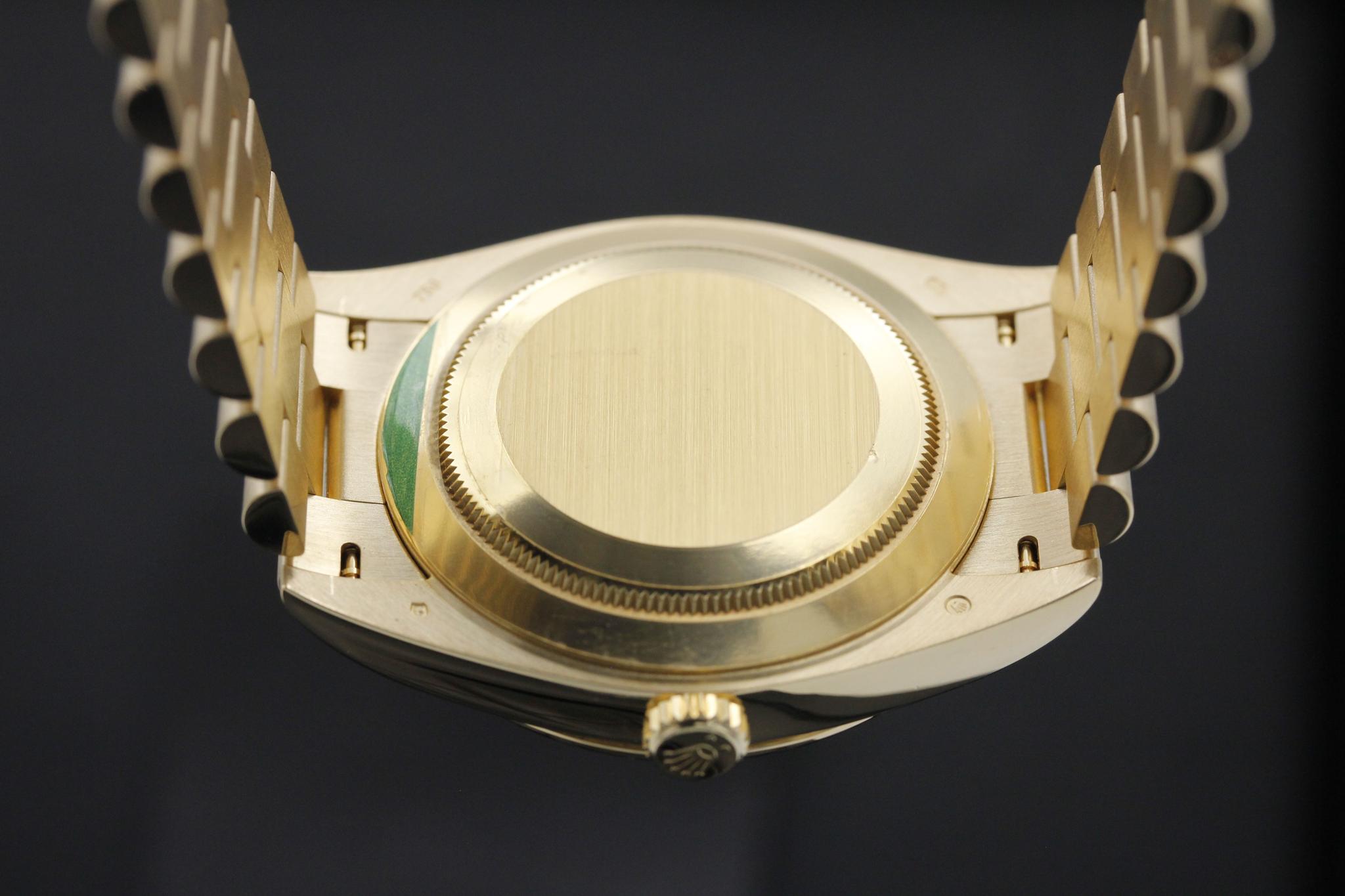 Watch Image 7