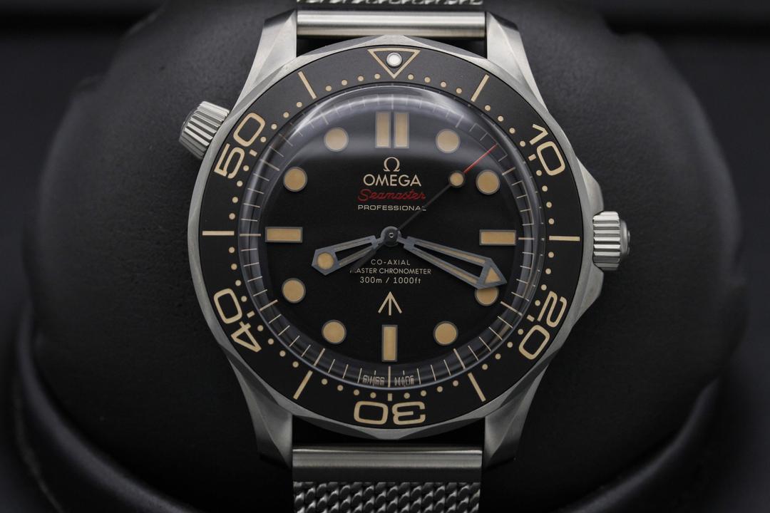 Omega Seamaster Diver 300M James Bond 007 No Time To Die 210.90.42.20.01.001