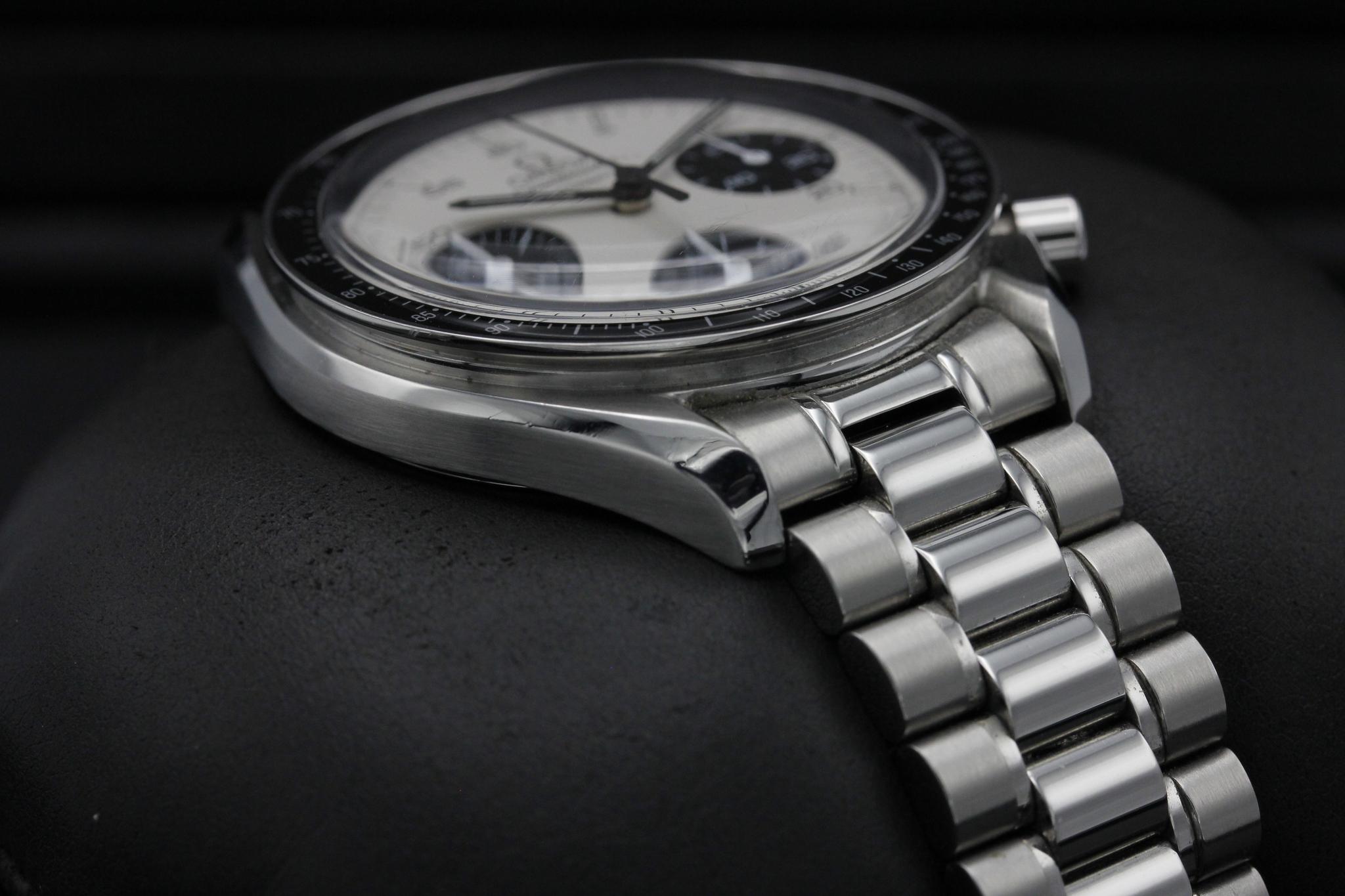 Watch Image 6