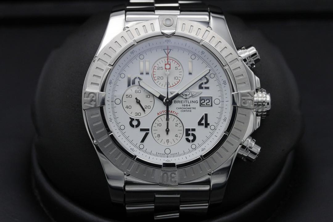 Breitling Super Avenger A13370