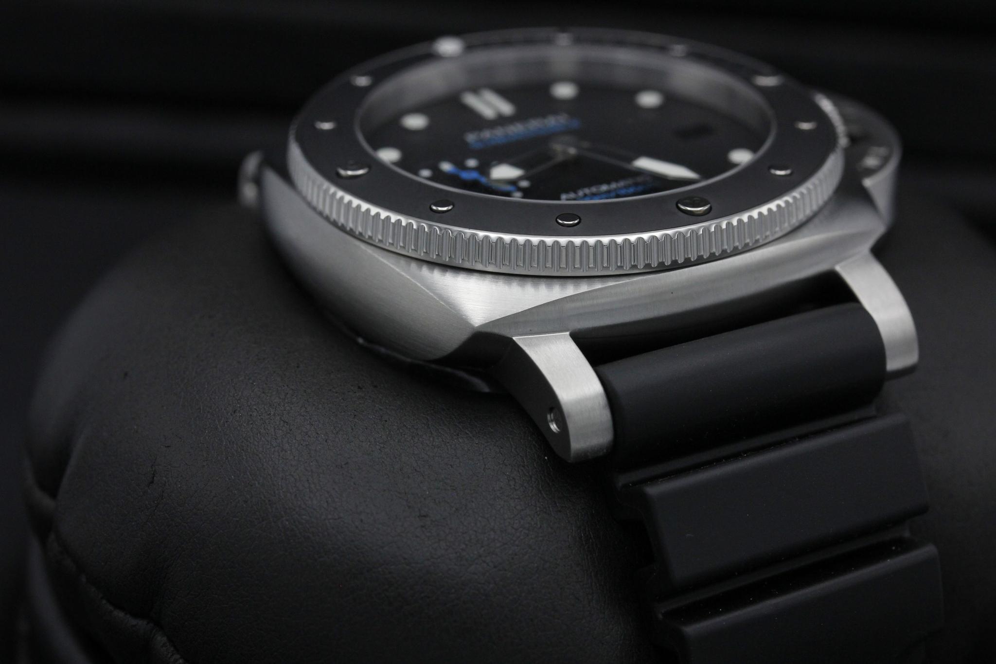 Watch Image 6