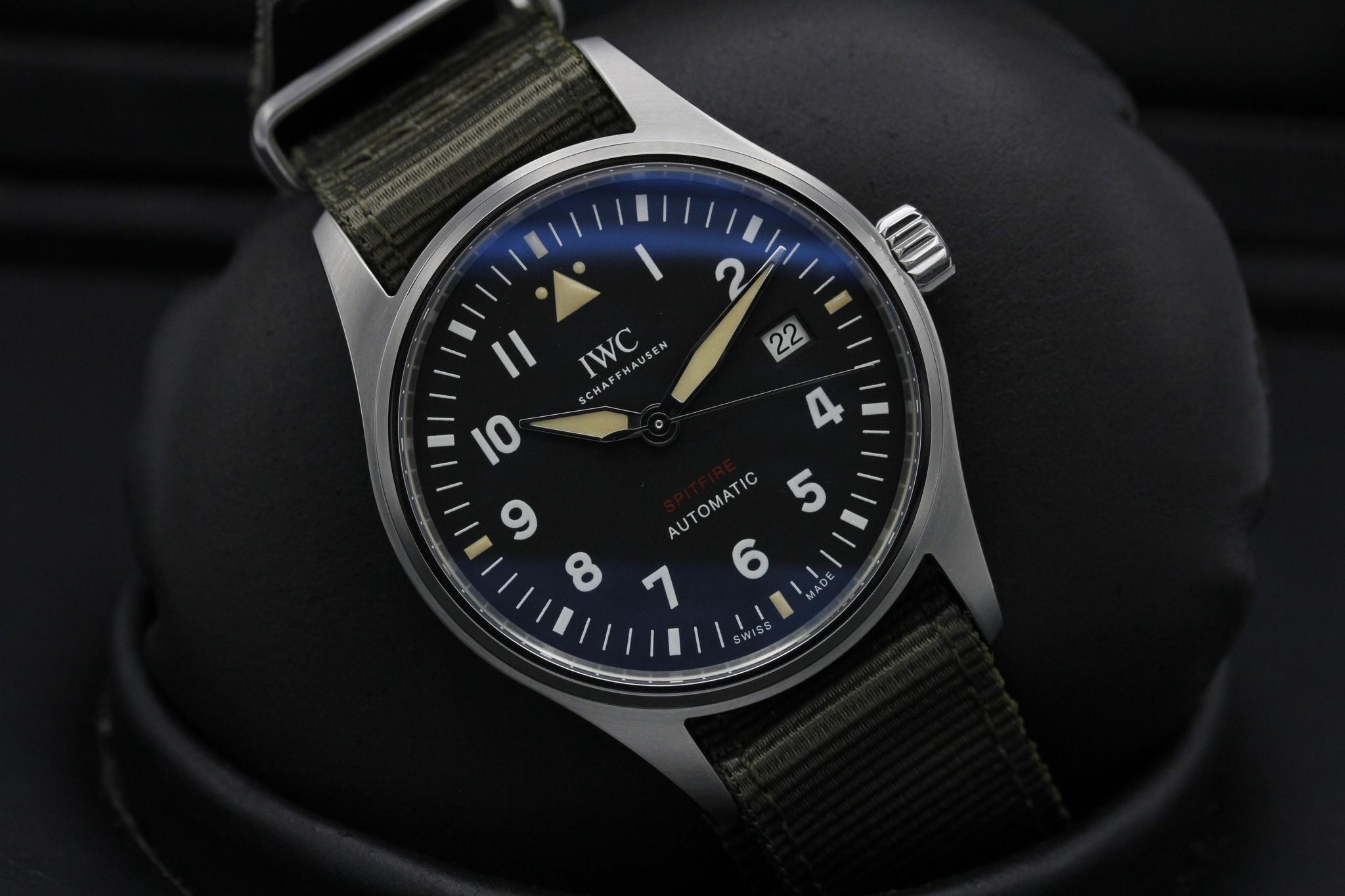 Watch Image 9