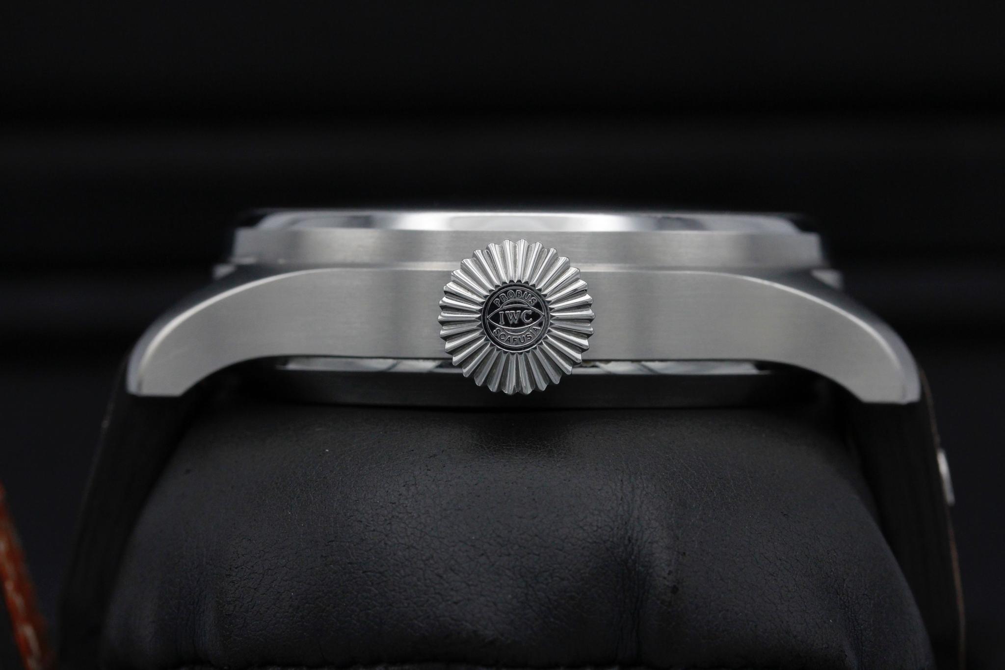 Watch Image 3