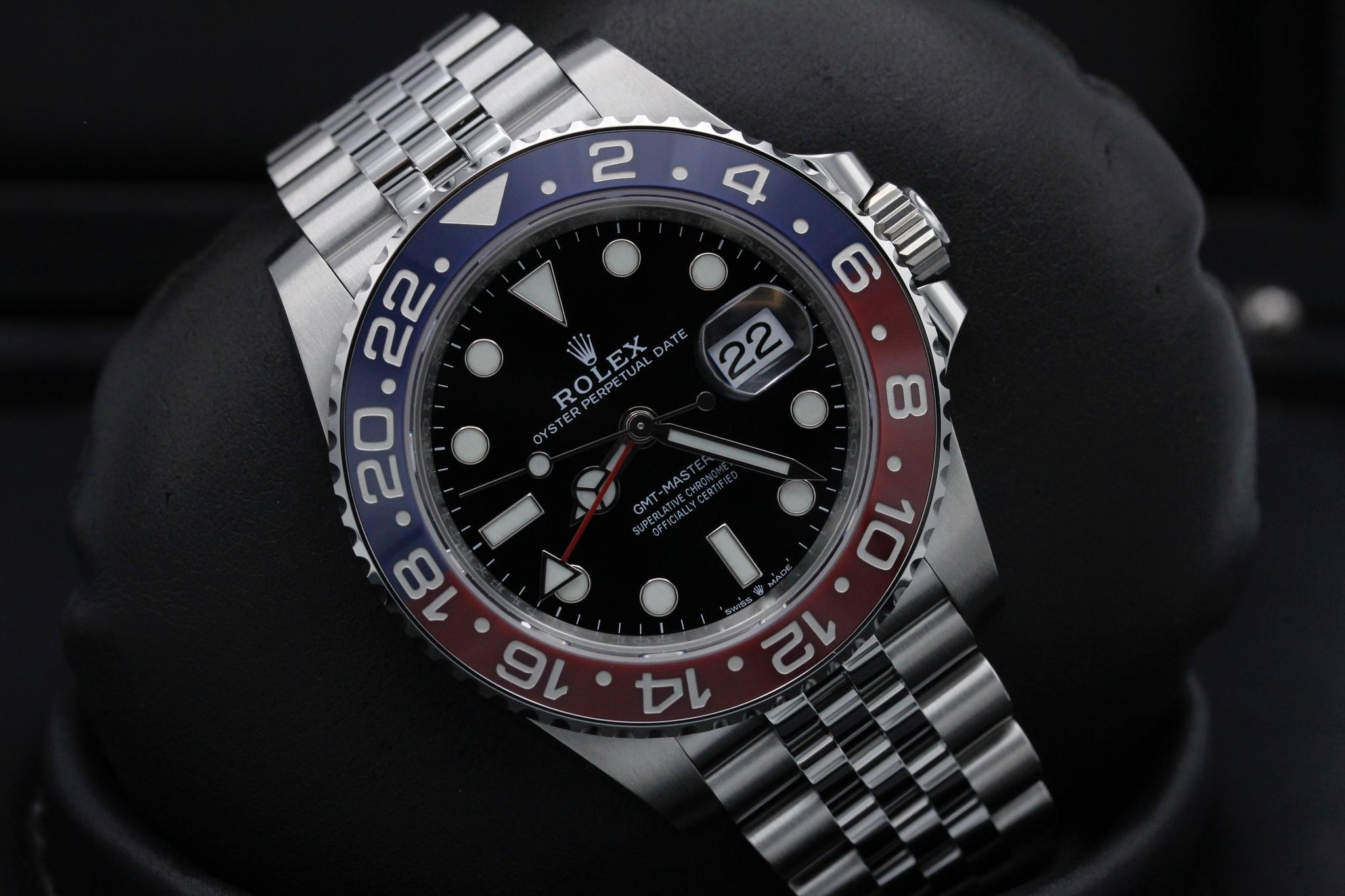 Watch Image 9