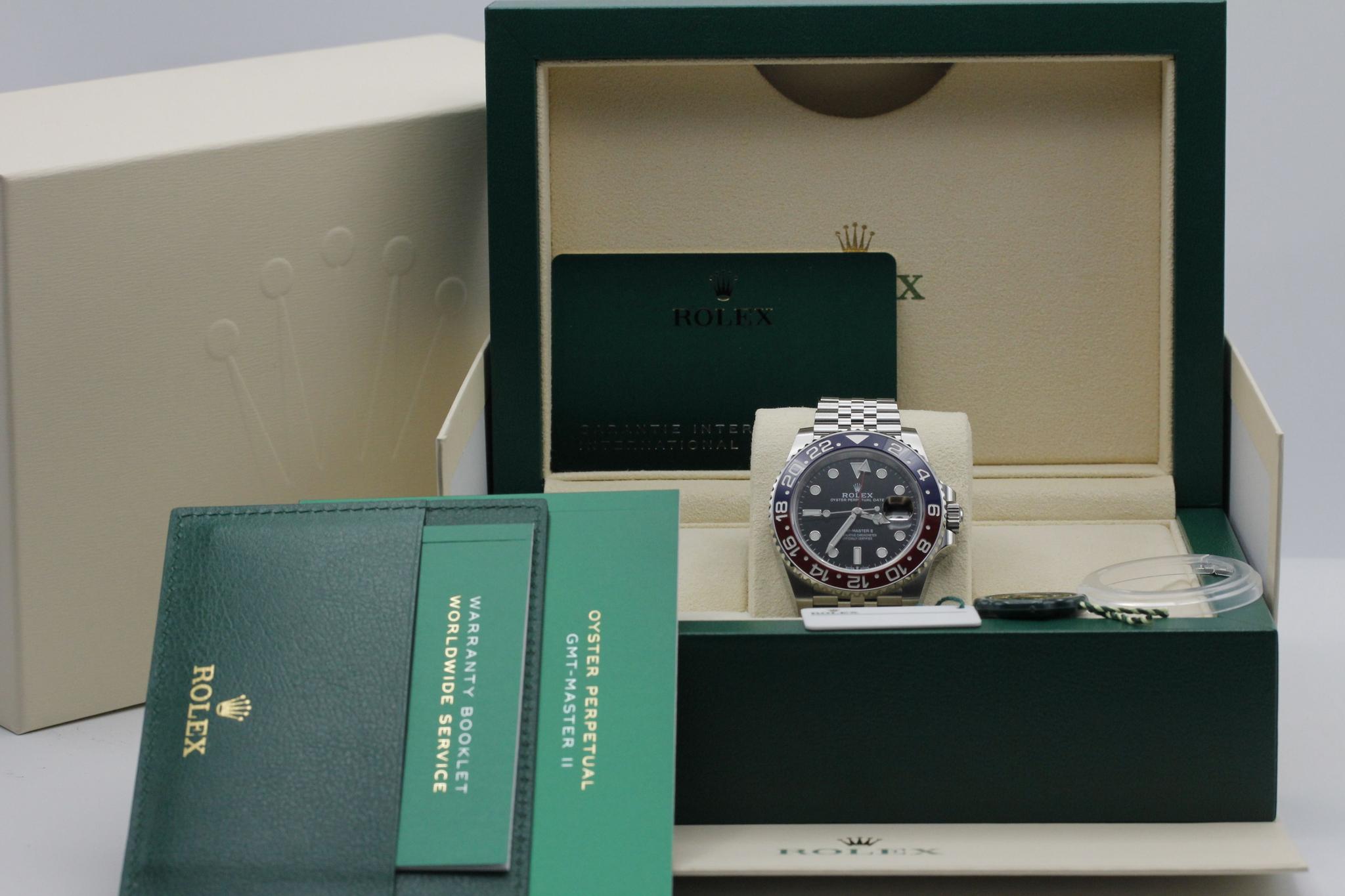 Watch Image 11