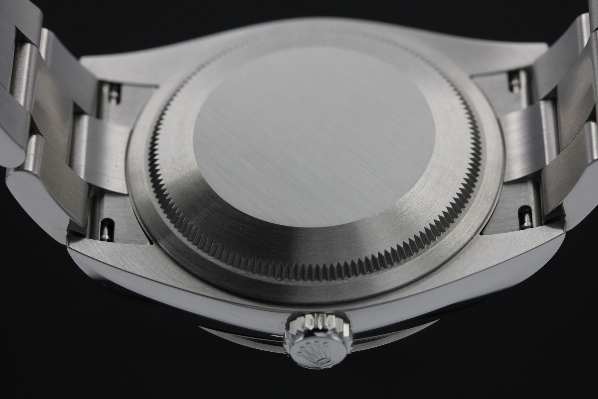 Watch Image 7