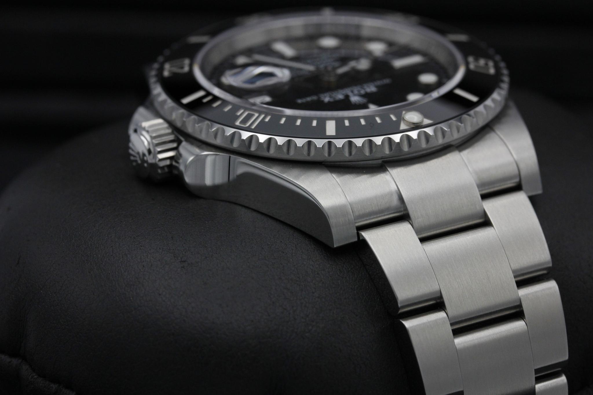 Watch Image 4