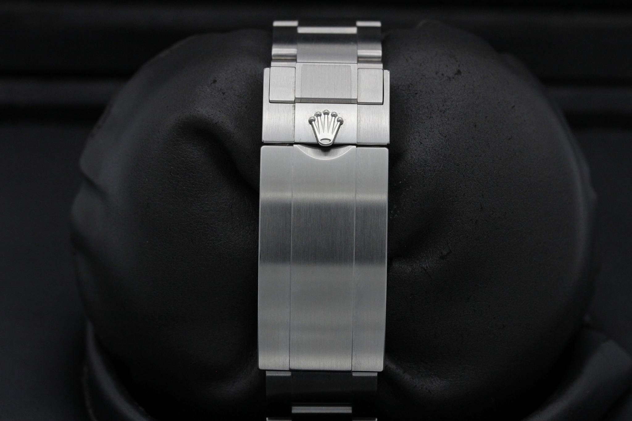 Watch Image 8