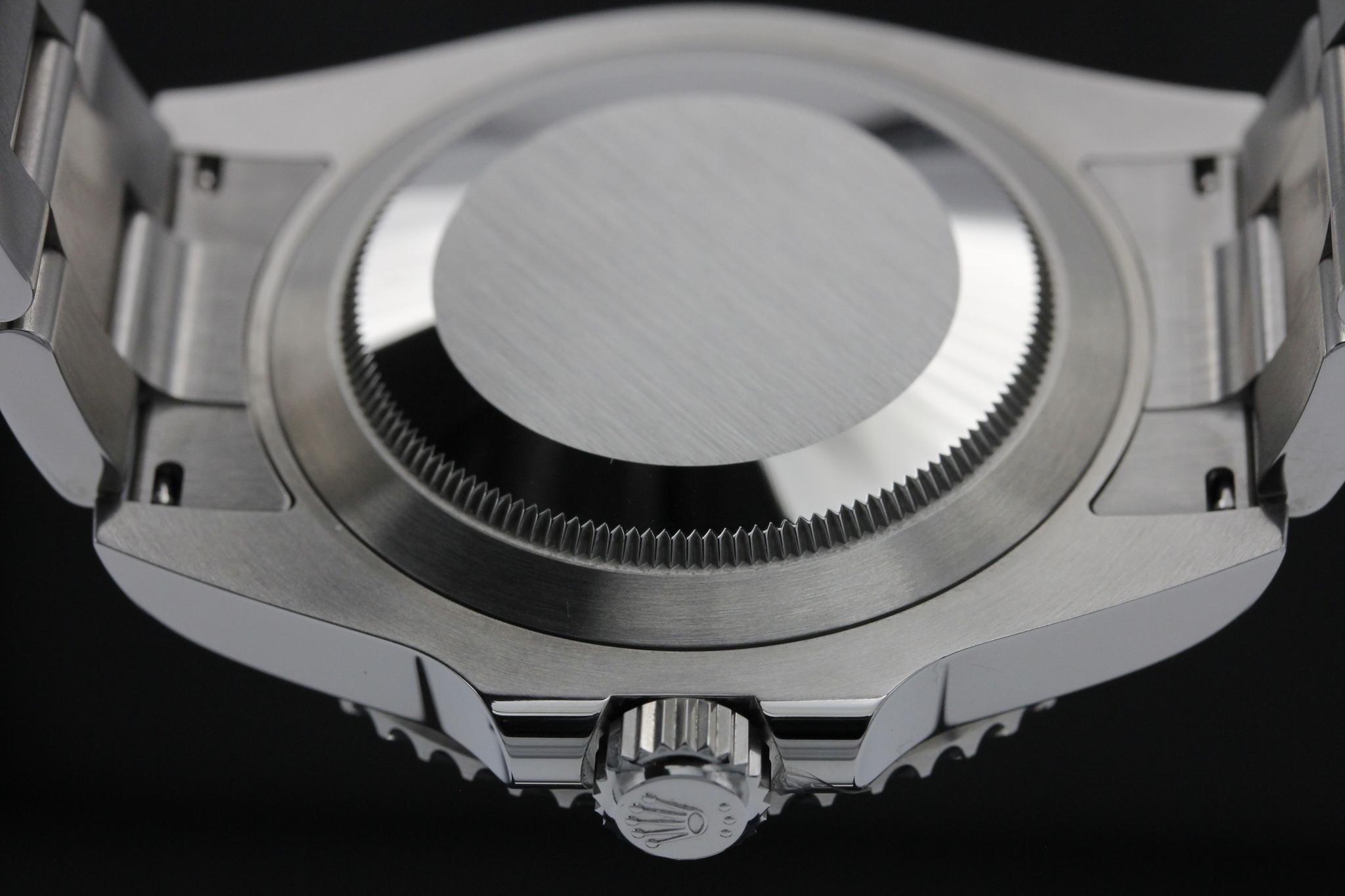 Watch Image 7