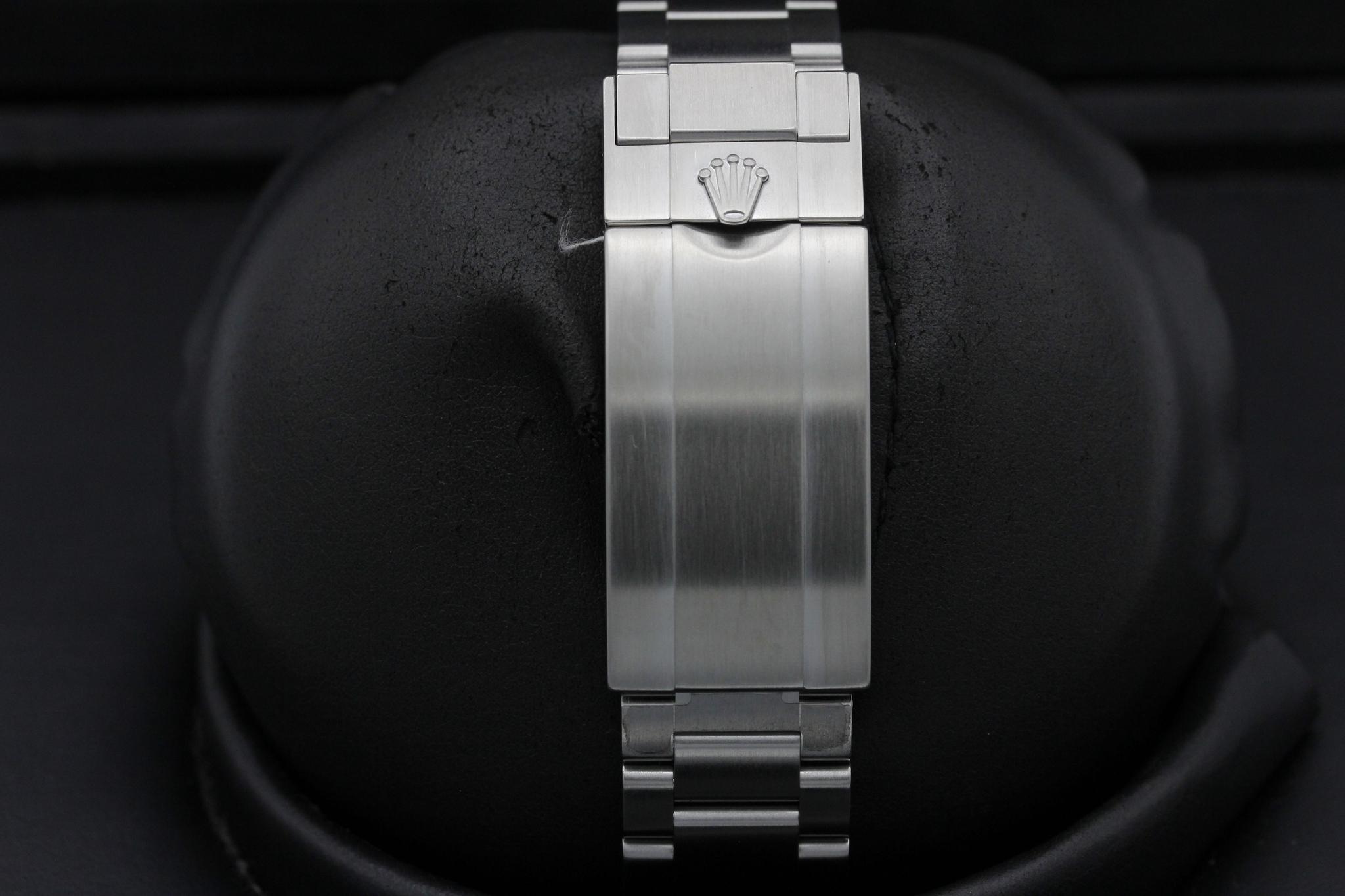 Watch Image 8
