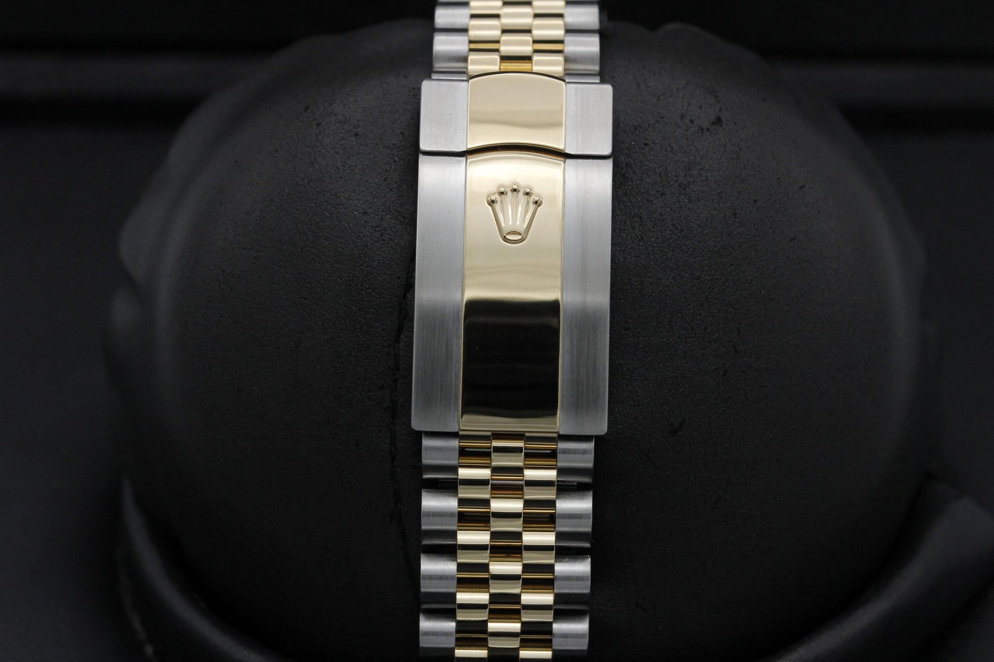 Watch Image 8