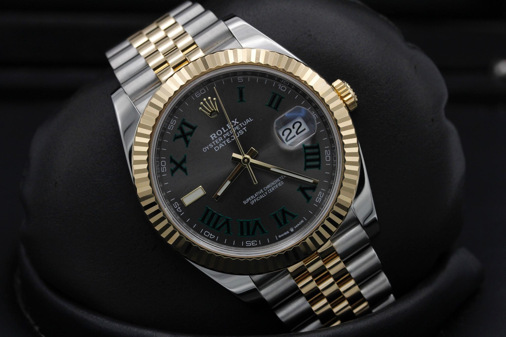 Watch Image 9