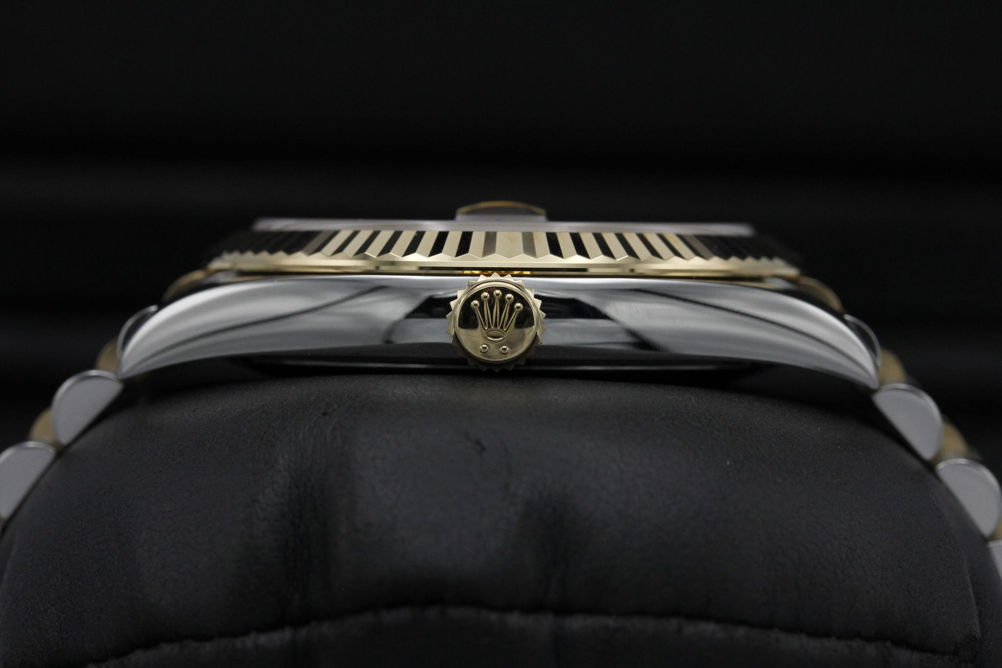Watch Image 3