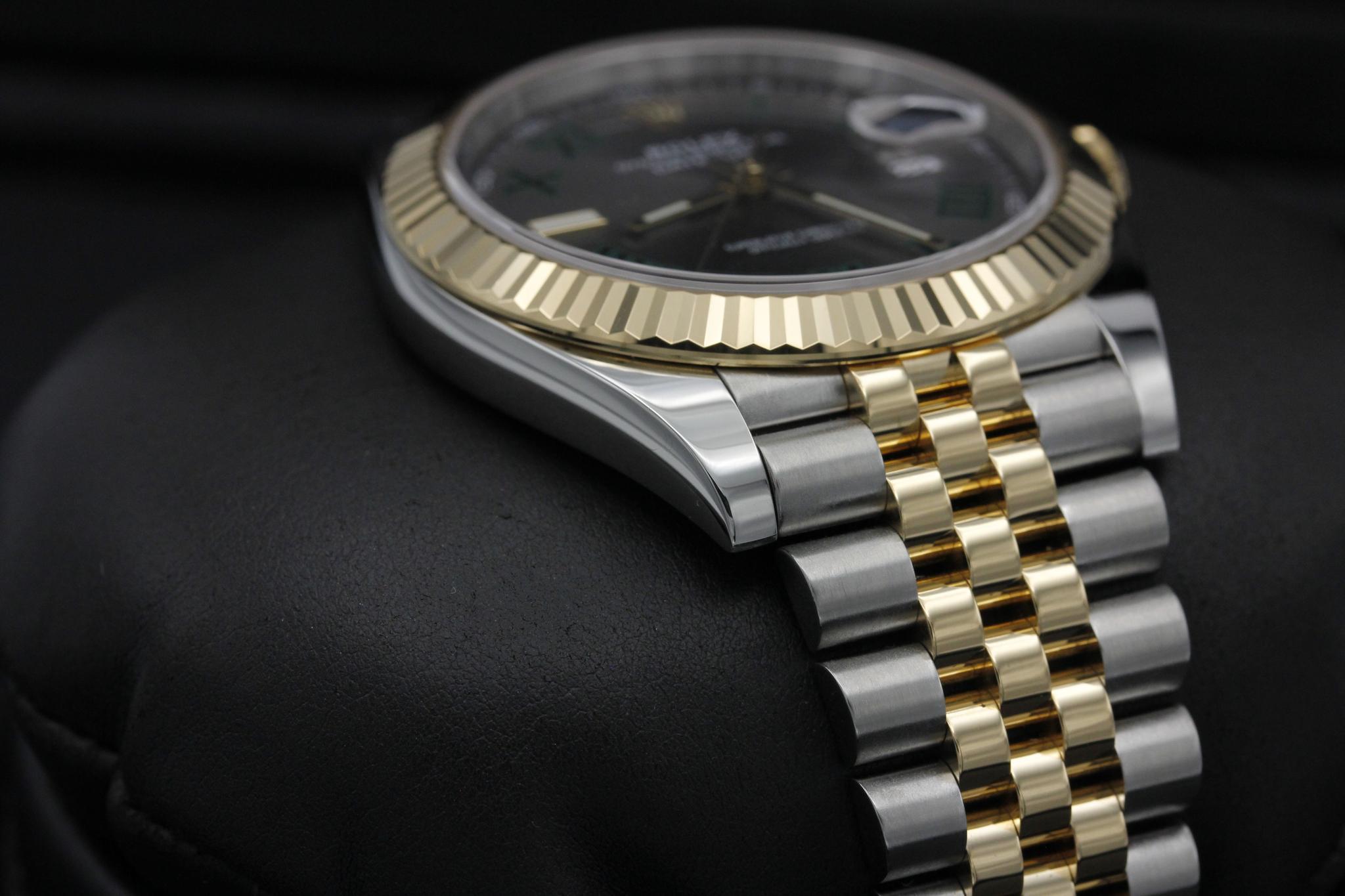 Watch Image 5