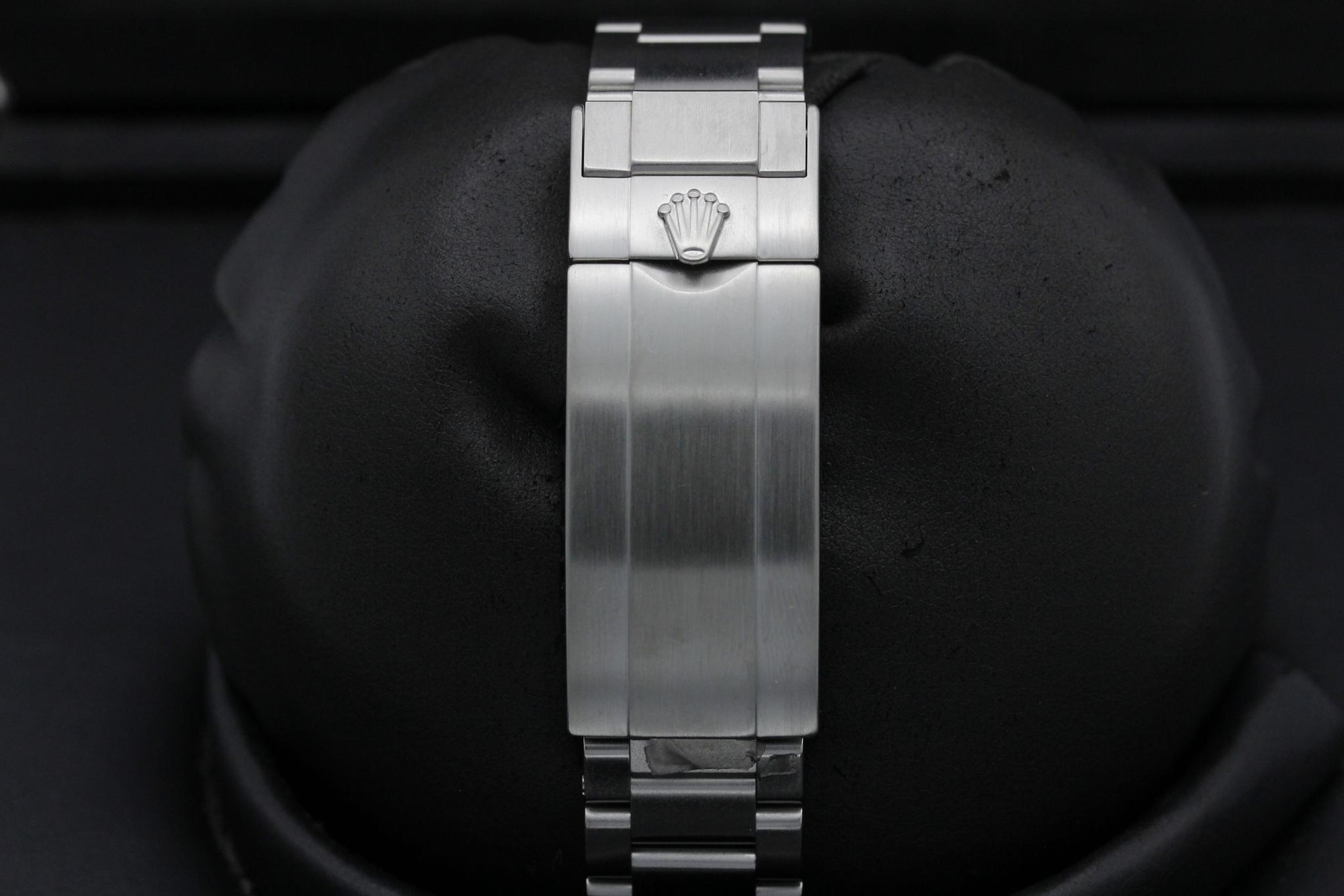 Watch Image 8