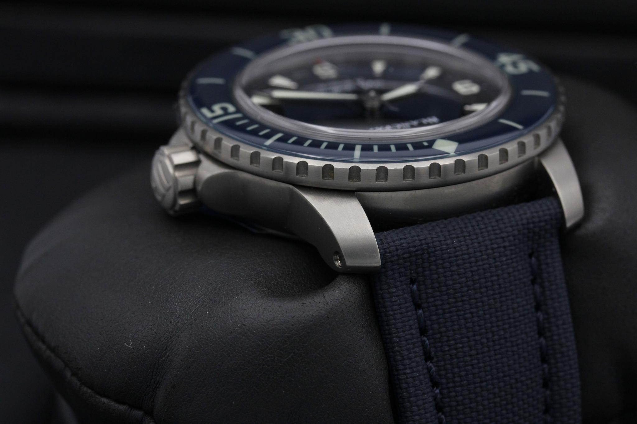 Watch Image 4