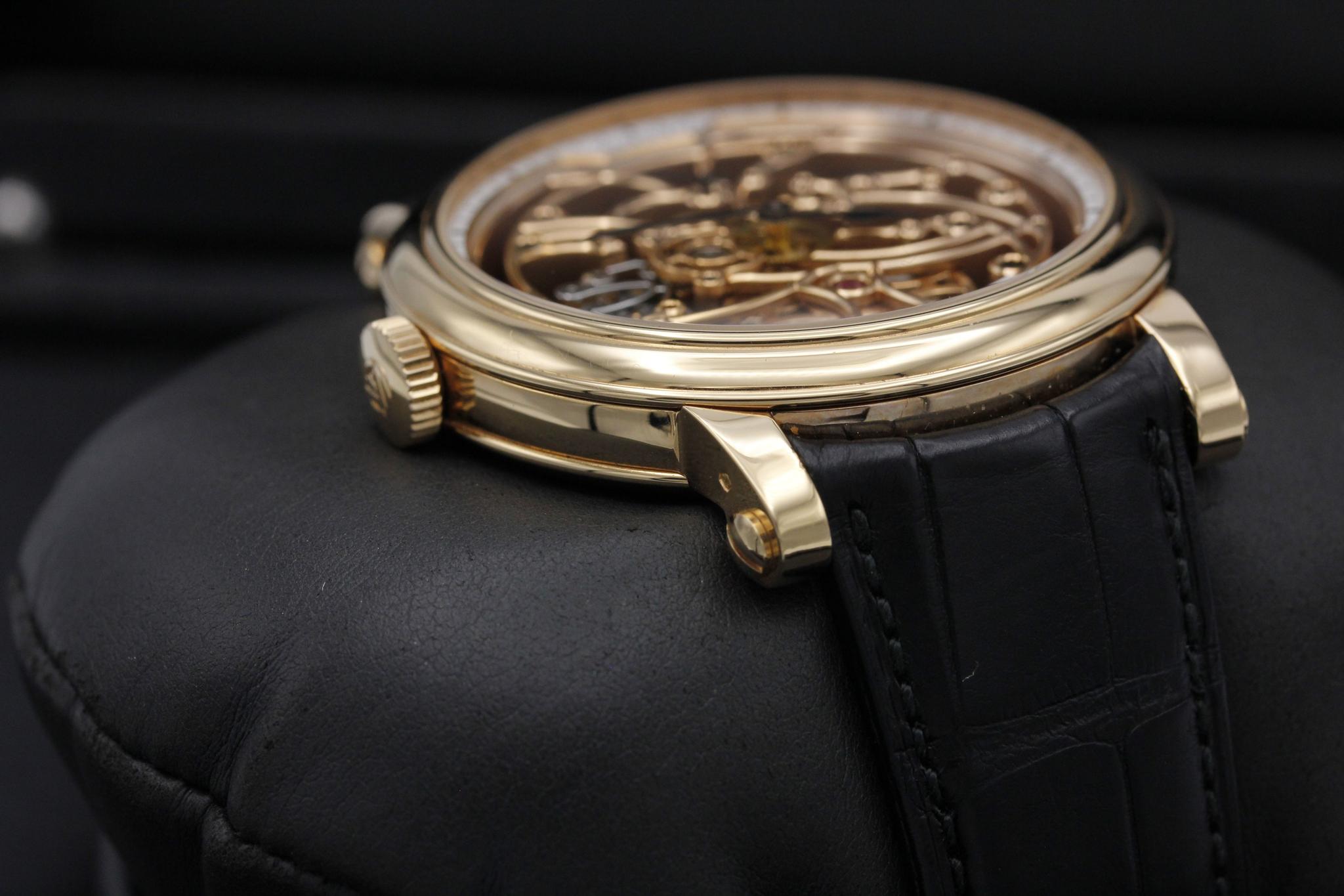 Watch Image 4