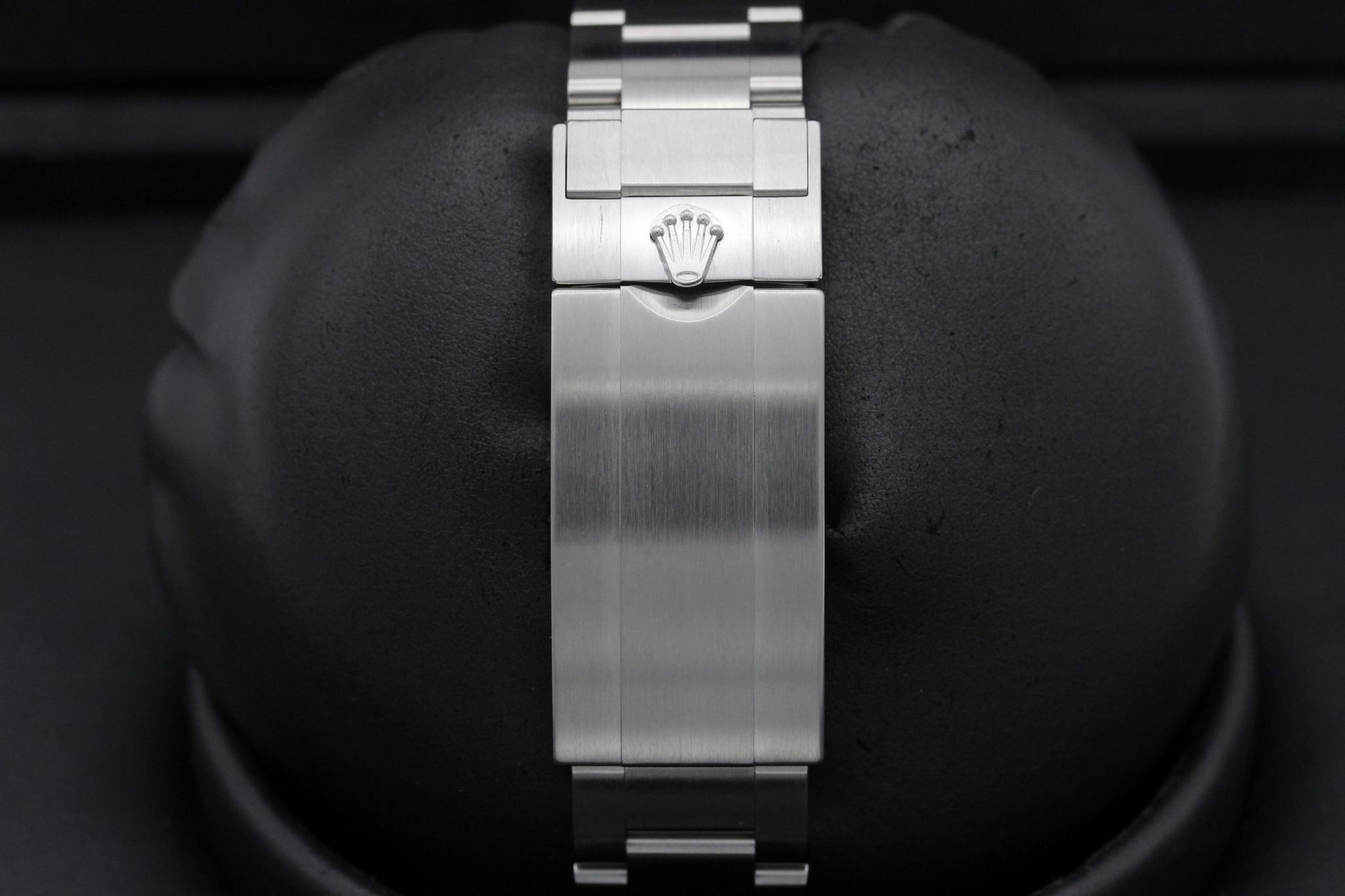 Watch Image 8