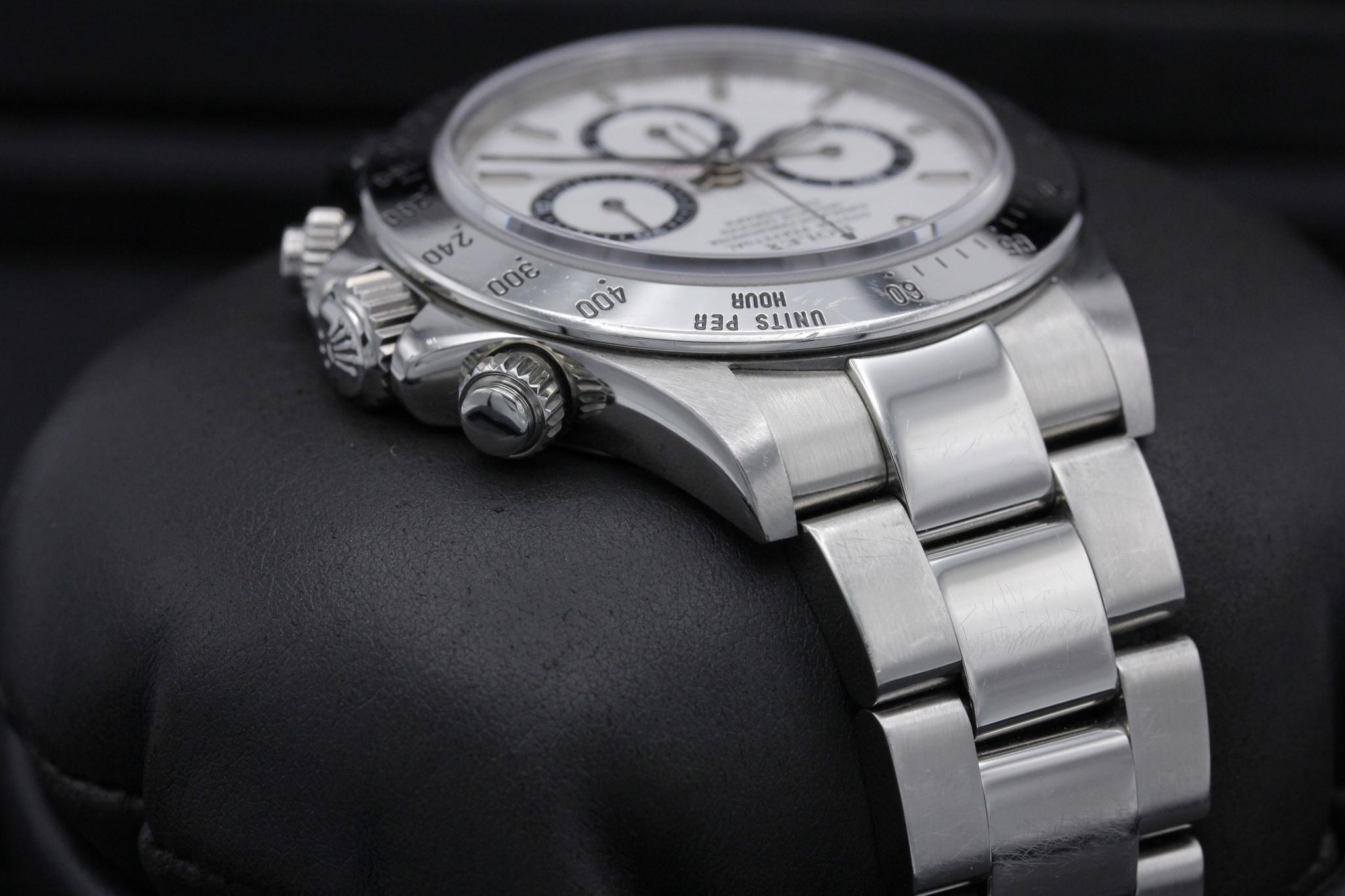 Watch Image 4