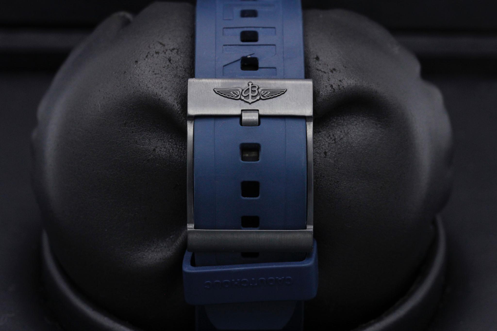 Watch Image 8
