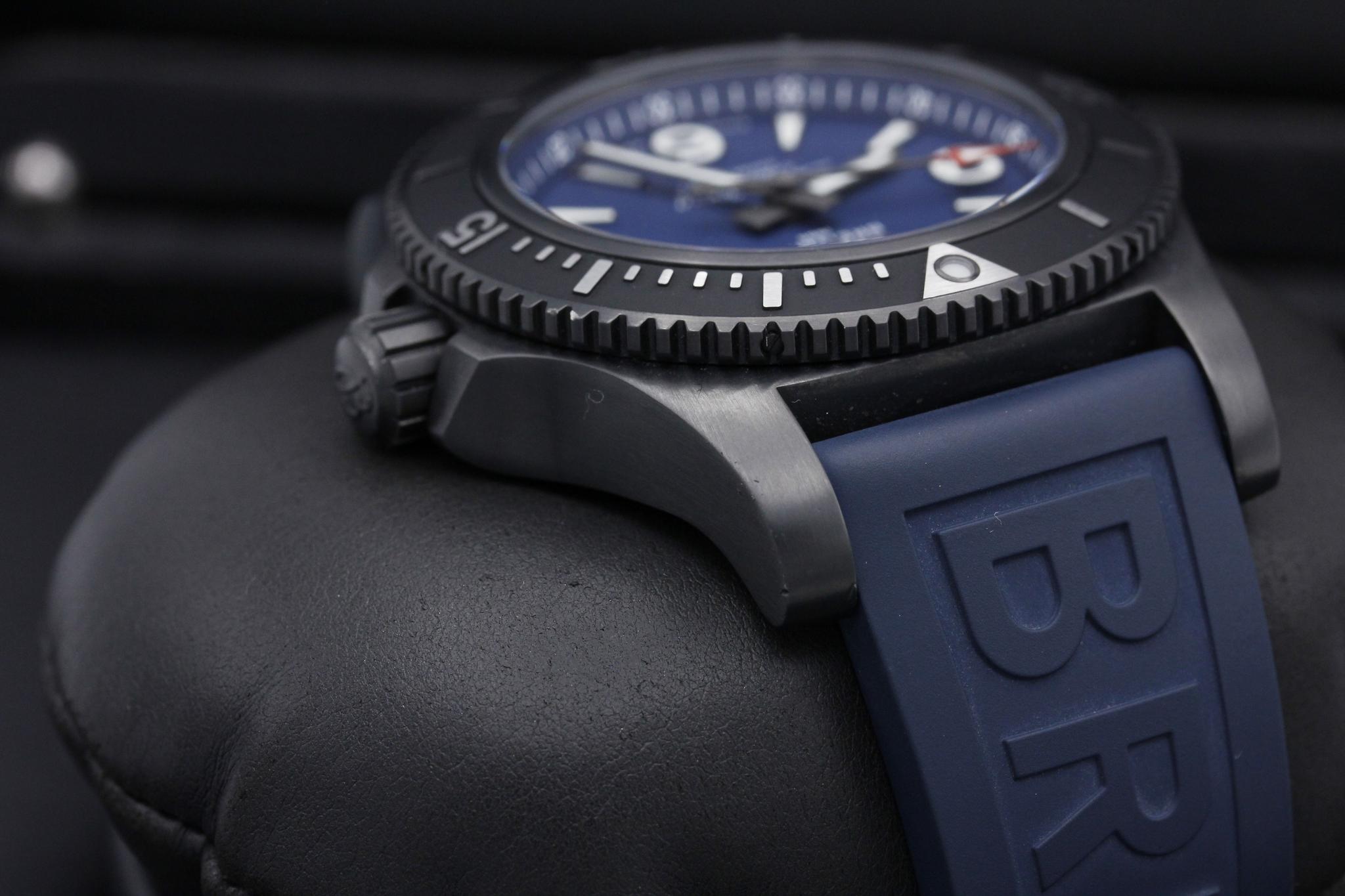 Watch Image 4