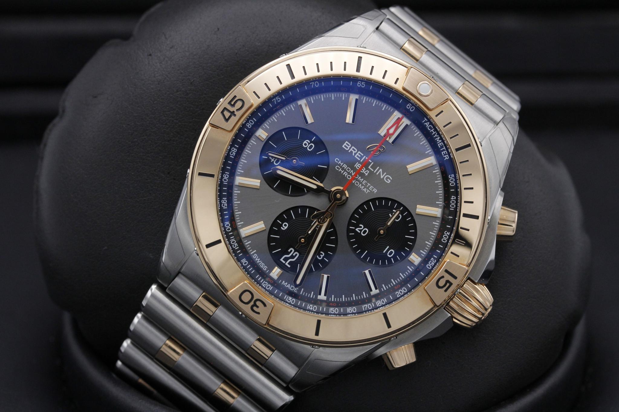 Watch Image 10