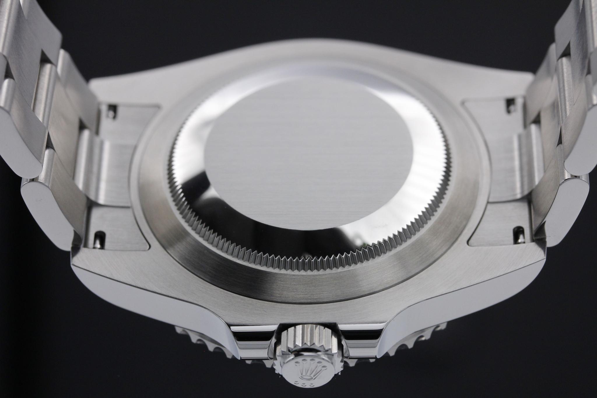 Watch Image 7