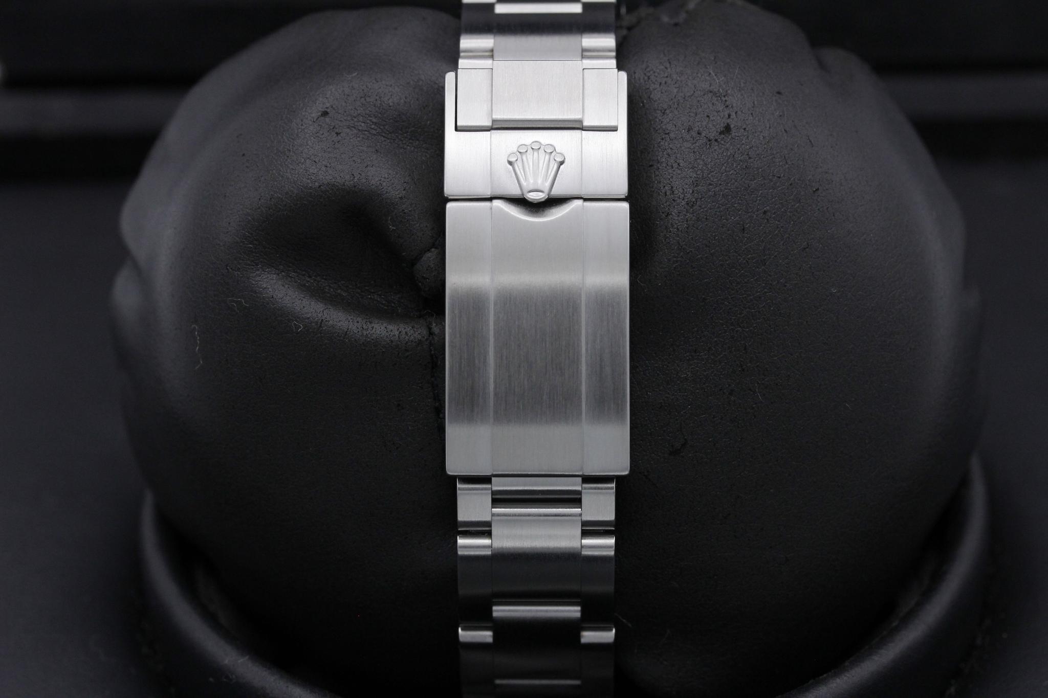 Watch Image 8