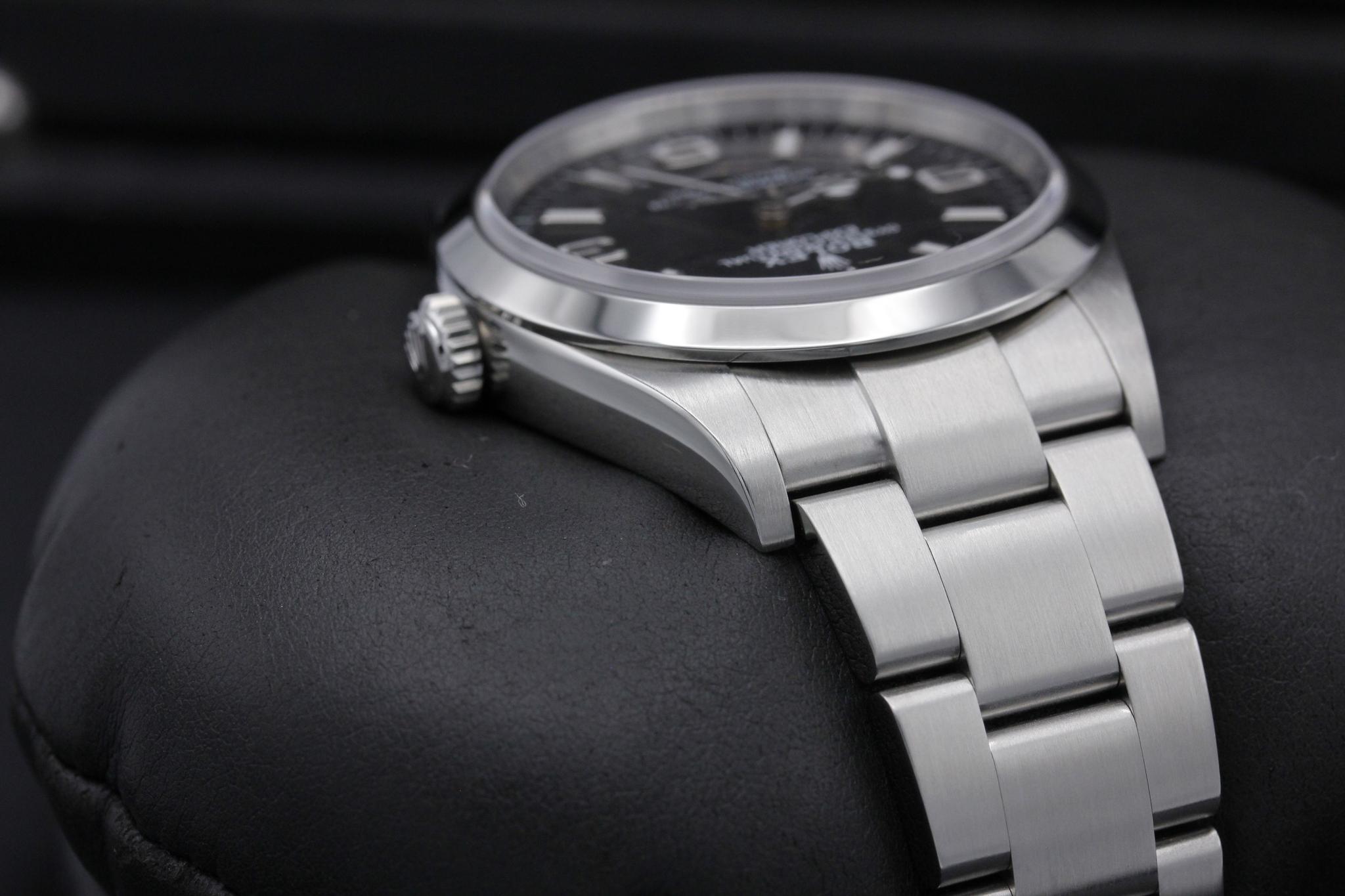 Watch Image 4